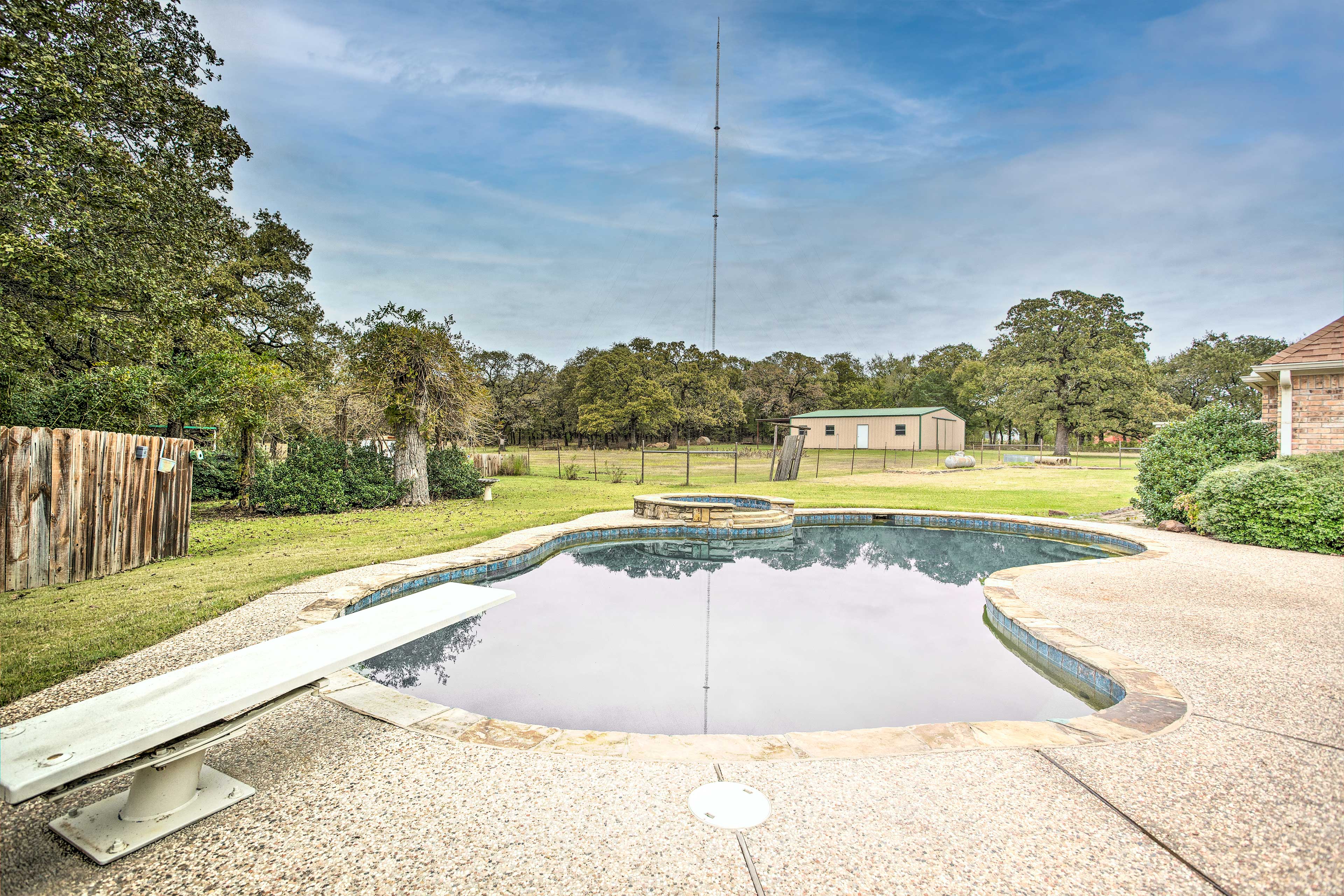 Gainesville Home w/ Outdoor Oasis, 16 Mi to Lake