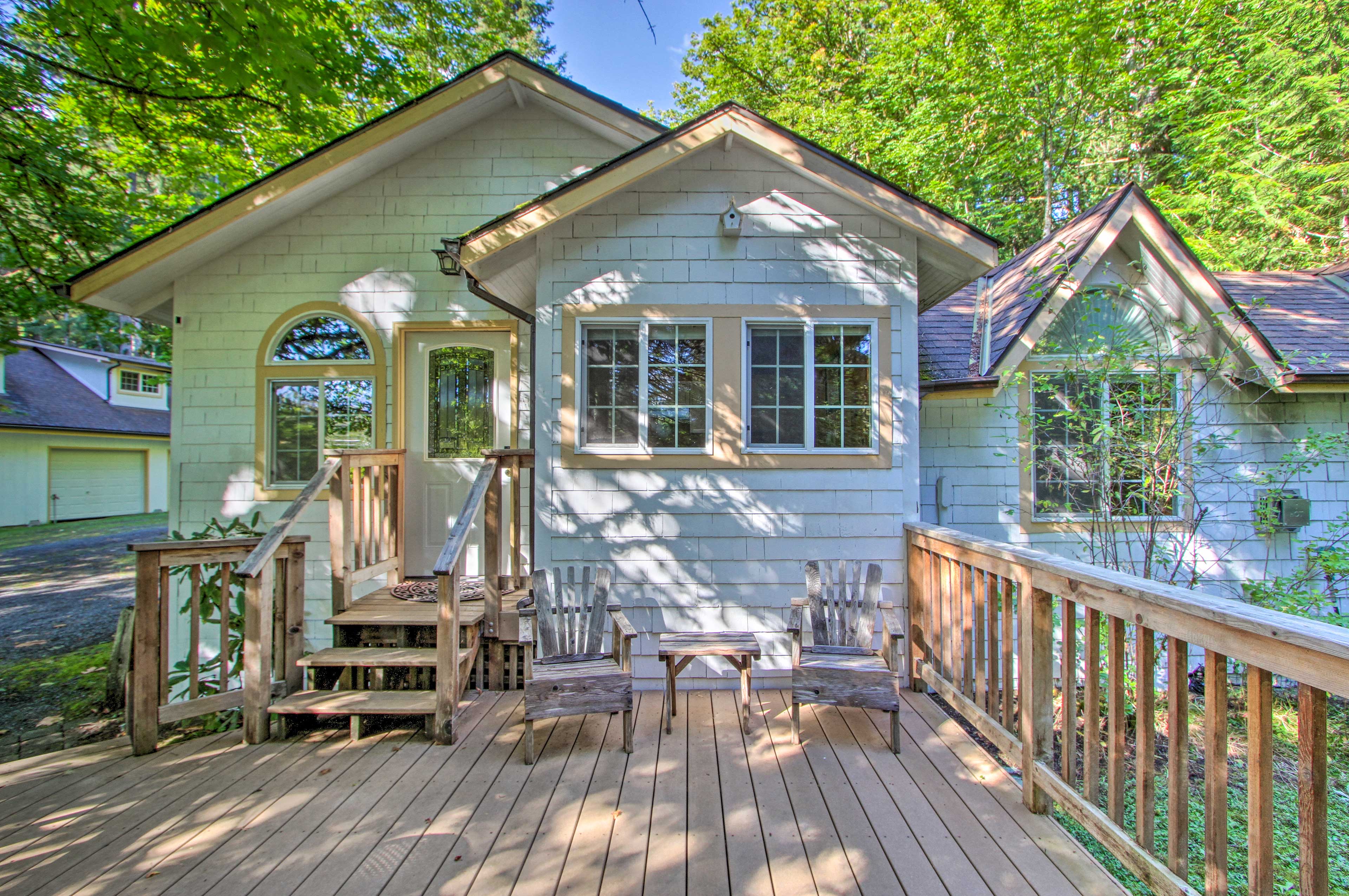 Property Image 1 - ’Elk Hideaway:’ Ashford Cottage w/ Hot Tub!