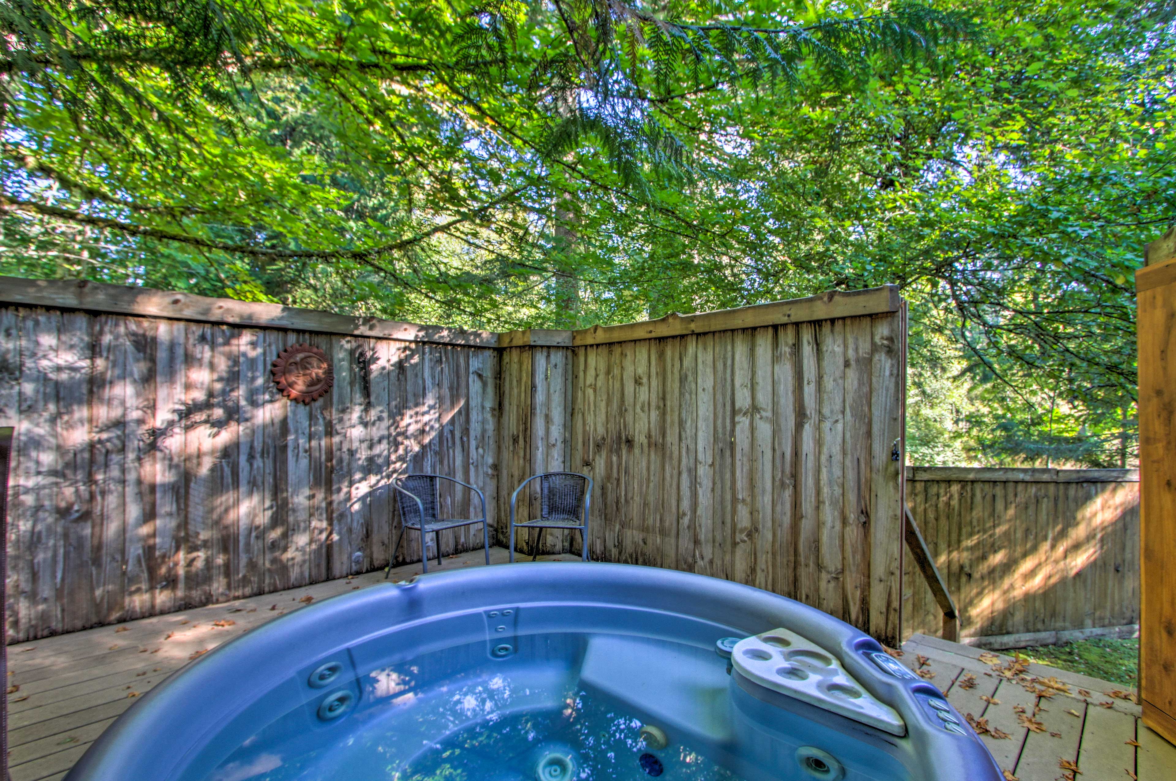 Property Image 2 - ’Elk Hideaway:’ Ashford Cottage w/ Hot Tub!