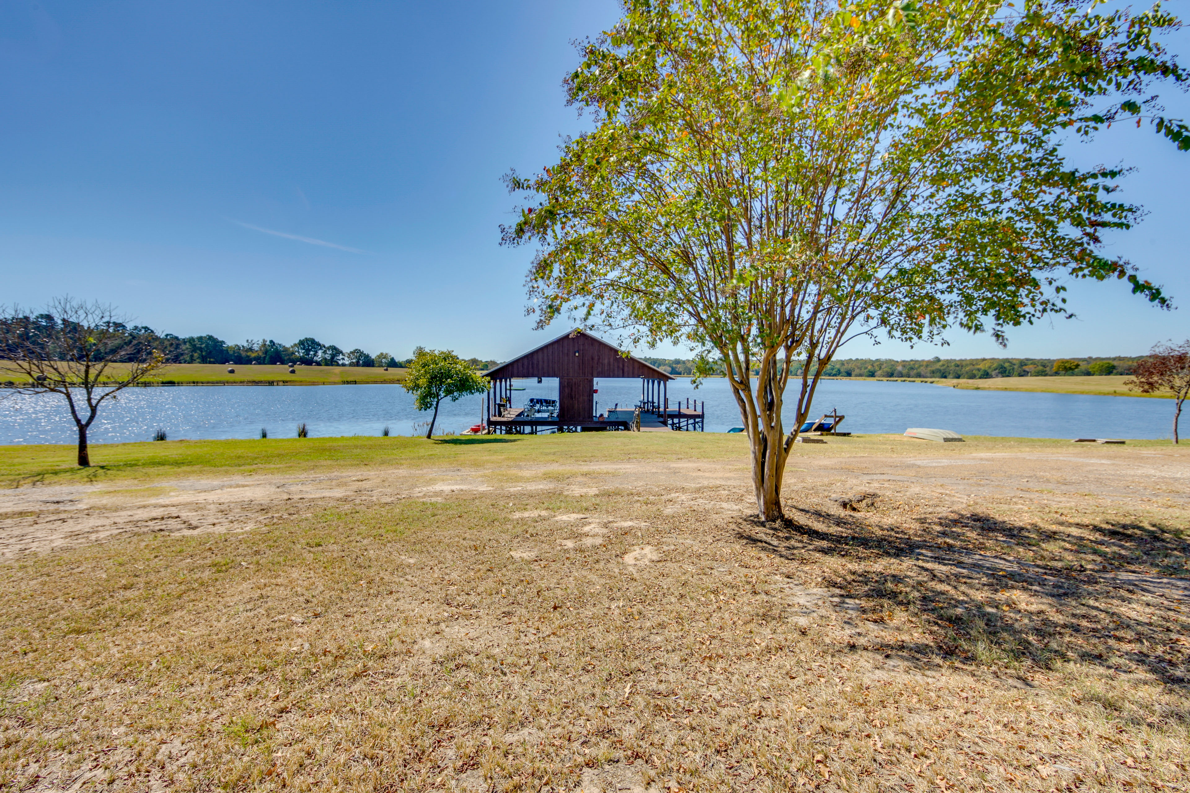 ‘The Bird’ Cabin Peaceful Refuge in East Texas