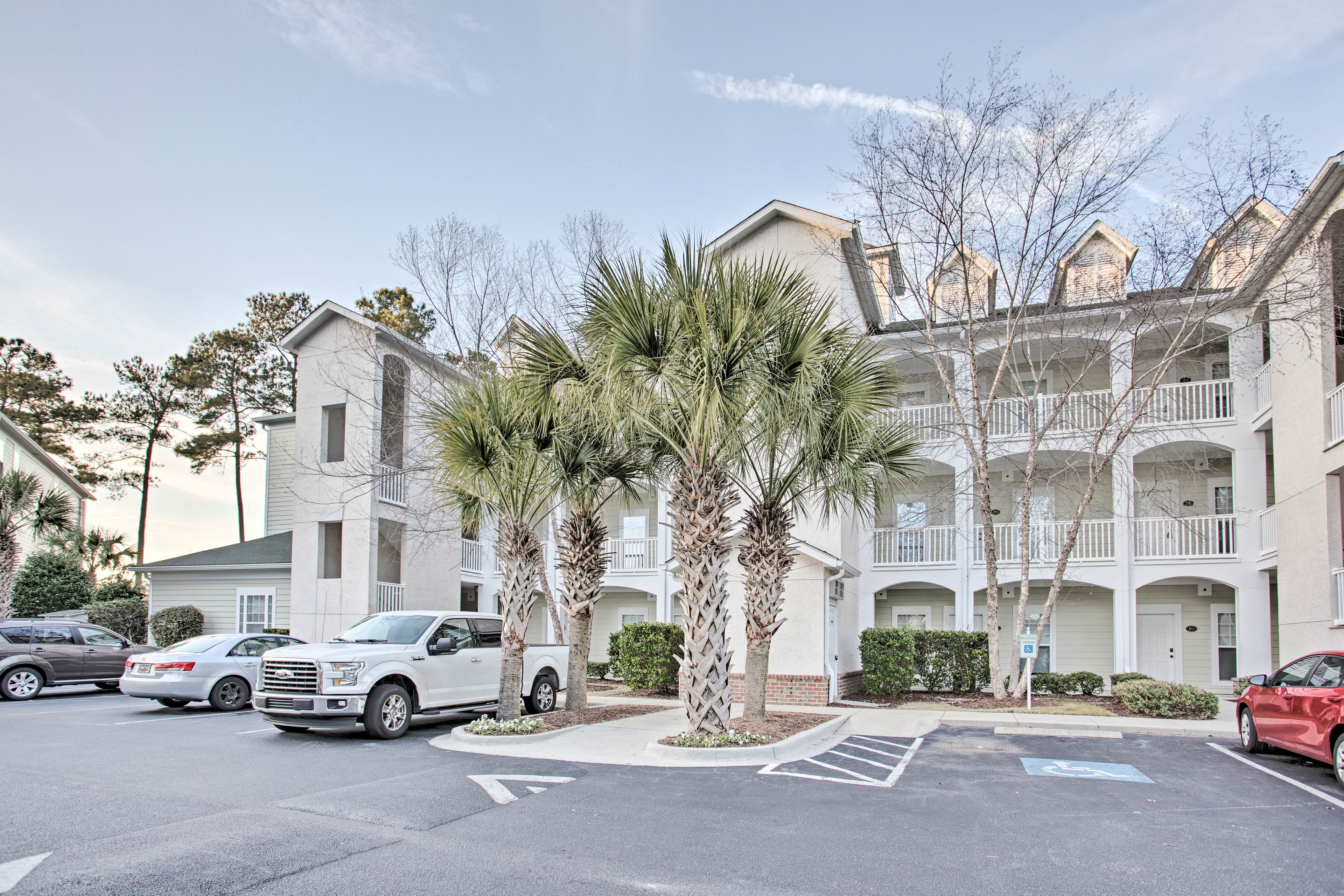 6 Mi to Boardwalk: Condo w/ Pool in Myrtle Beach