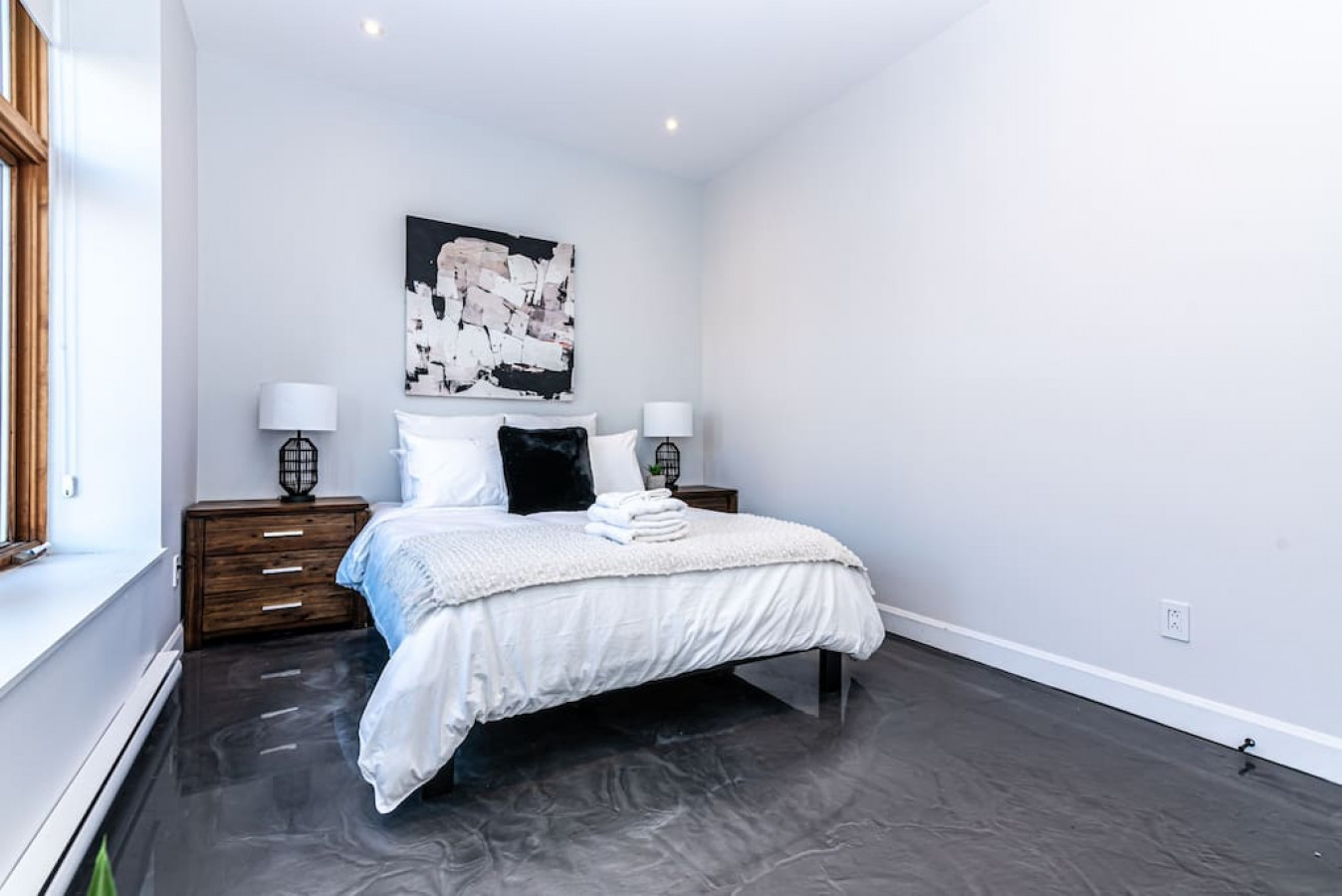 Massive 3 bedroom apartment in the heart of Le Plateau