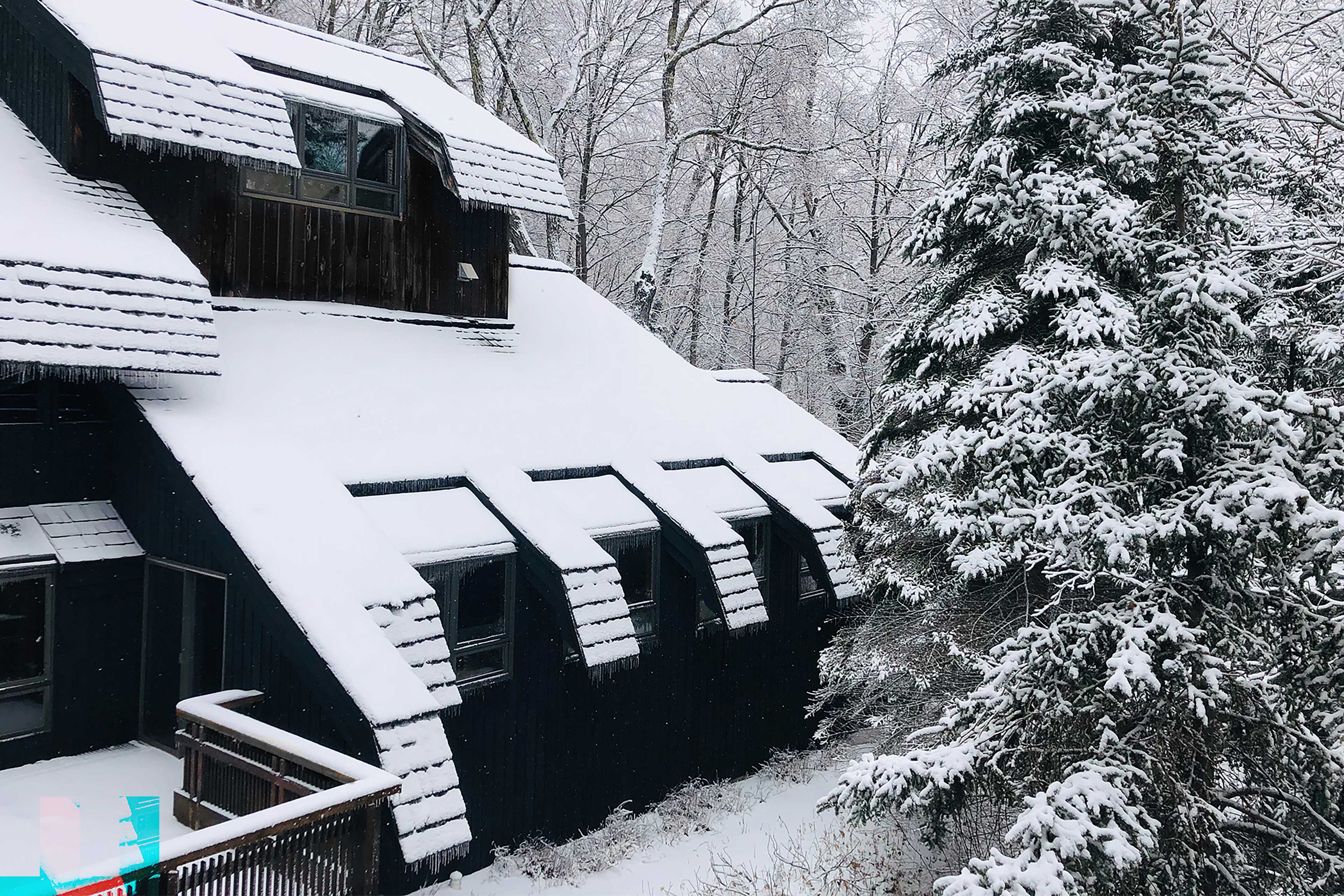 Luxe Plymouth Chalet w/ Indoor Pool & 3 Decks!