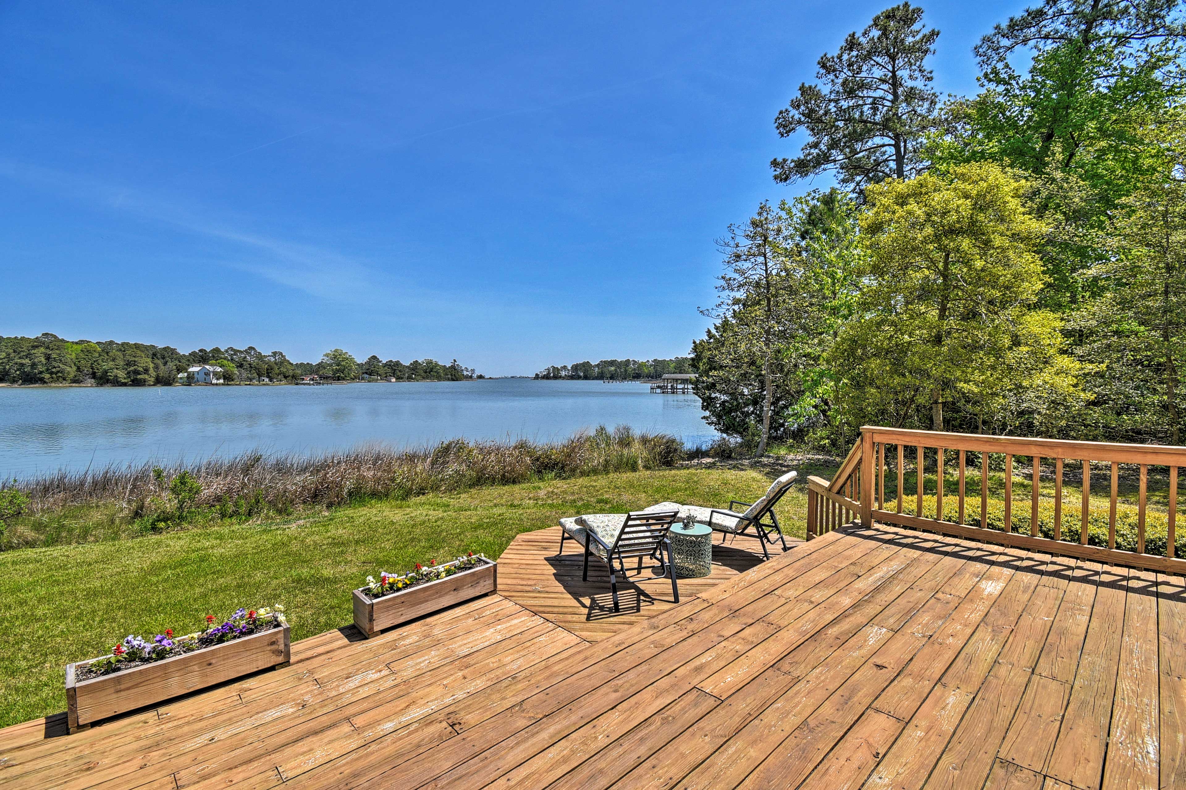 Property Image 2 - Luxe Waterfront Home: Kayak, Canoe, Grill + More!