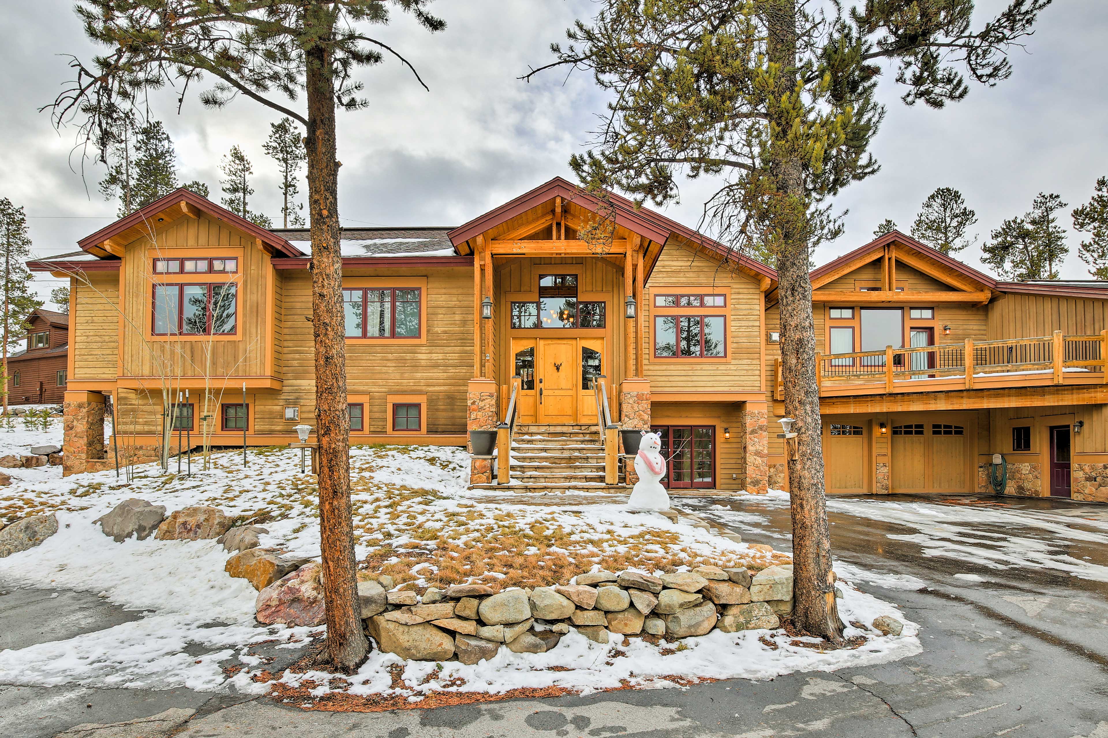 Property Image 2 - Luxury Breck Home: Book Now for Winter Vacation!