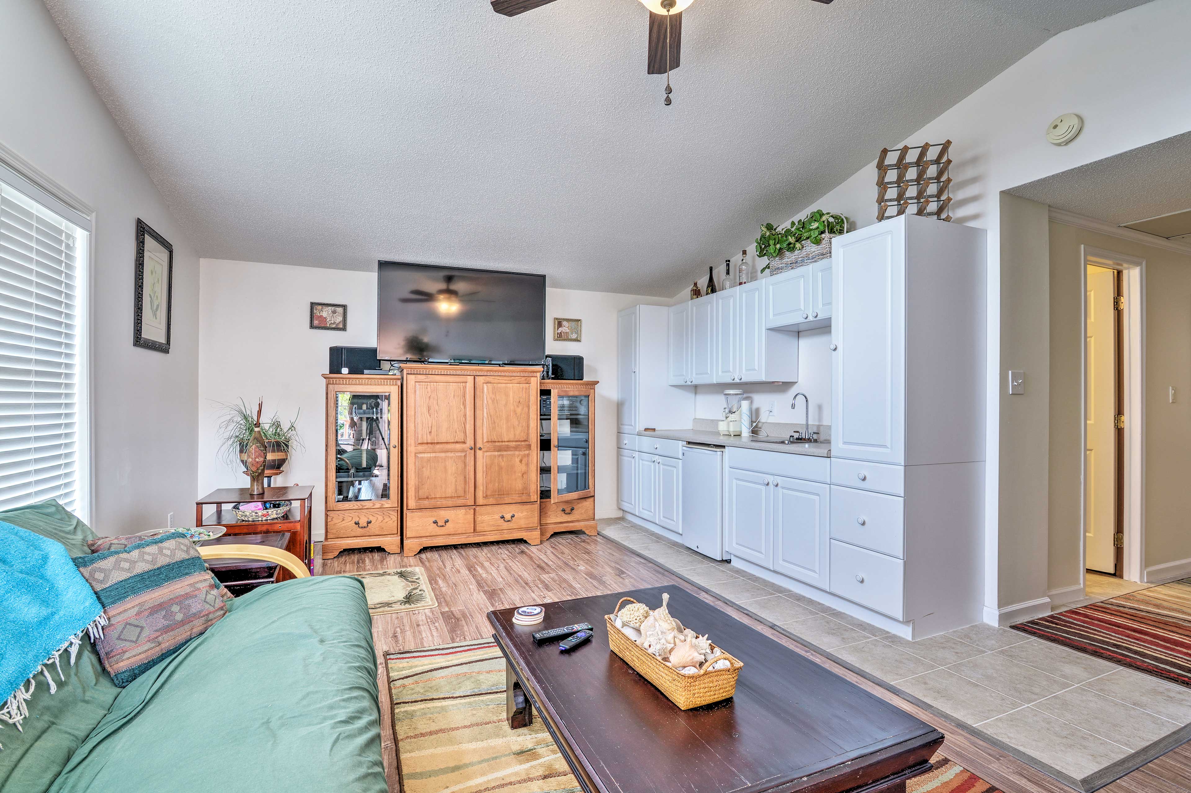 Surfside Beach Home w/ Resort Perks: Walk to Beach