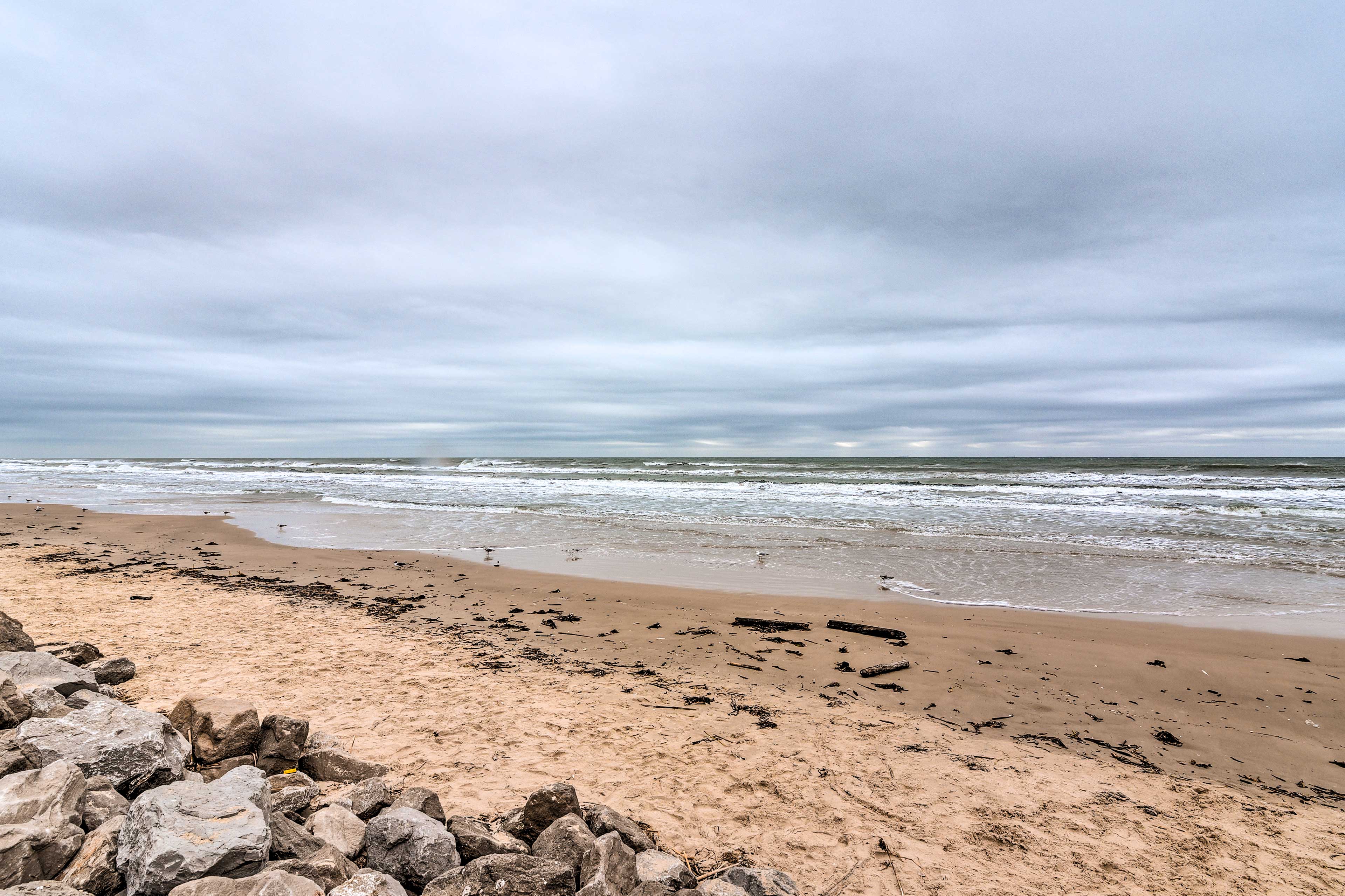 1 Block to Surfside Beach: Home w/ Deck!