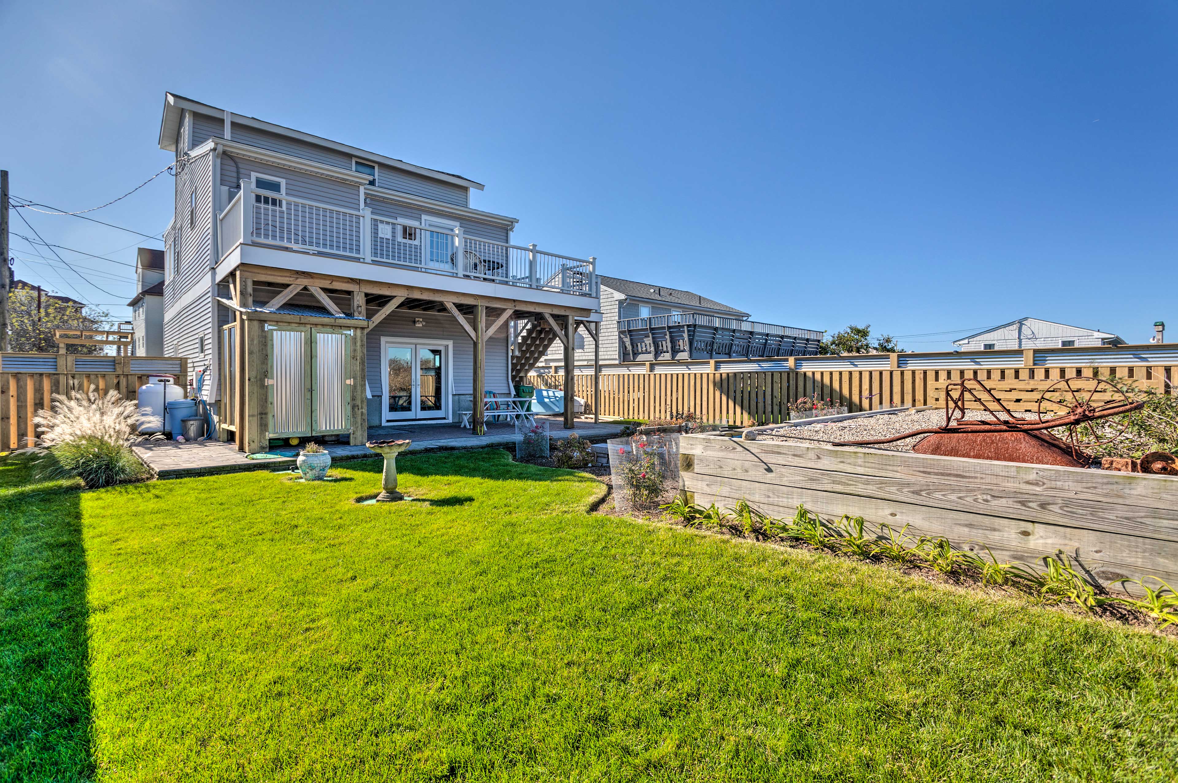 Property Image 1 - Seaside SK Getaway: Steps to Matunuck Beach!