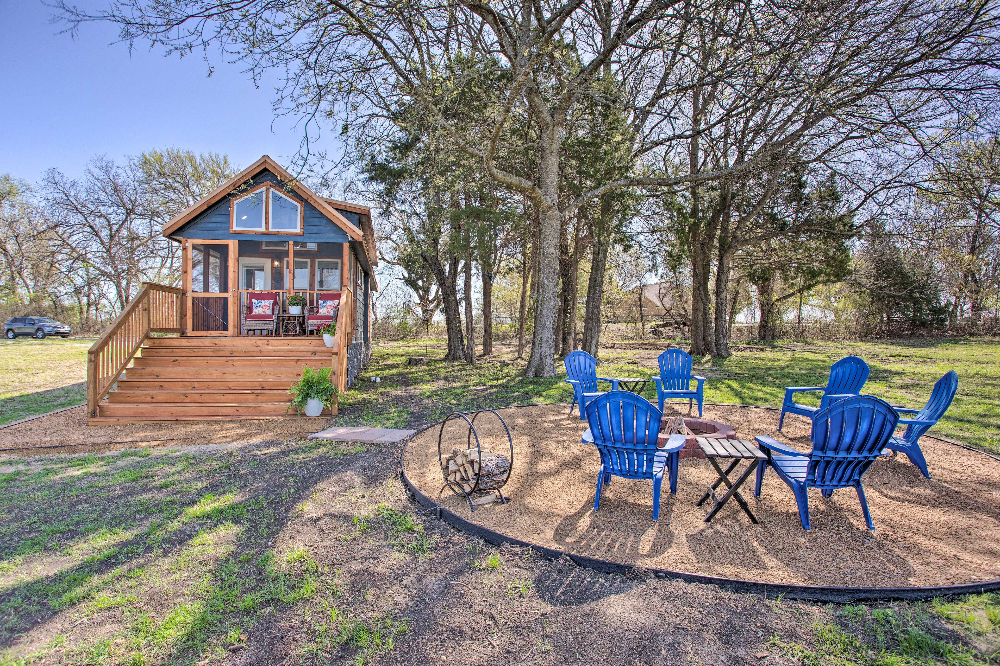 Property Image 1 - Cozy McKinney Cottage Home w/ Porch & Fire Pit!