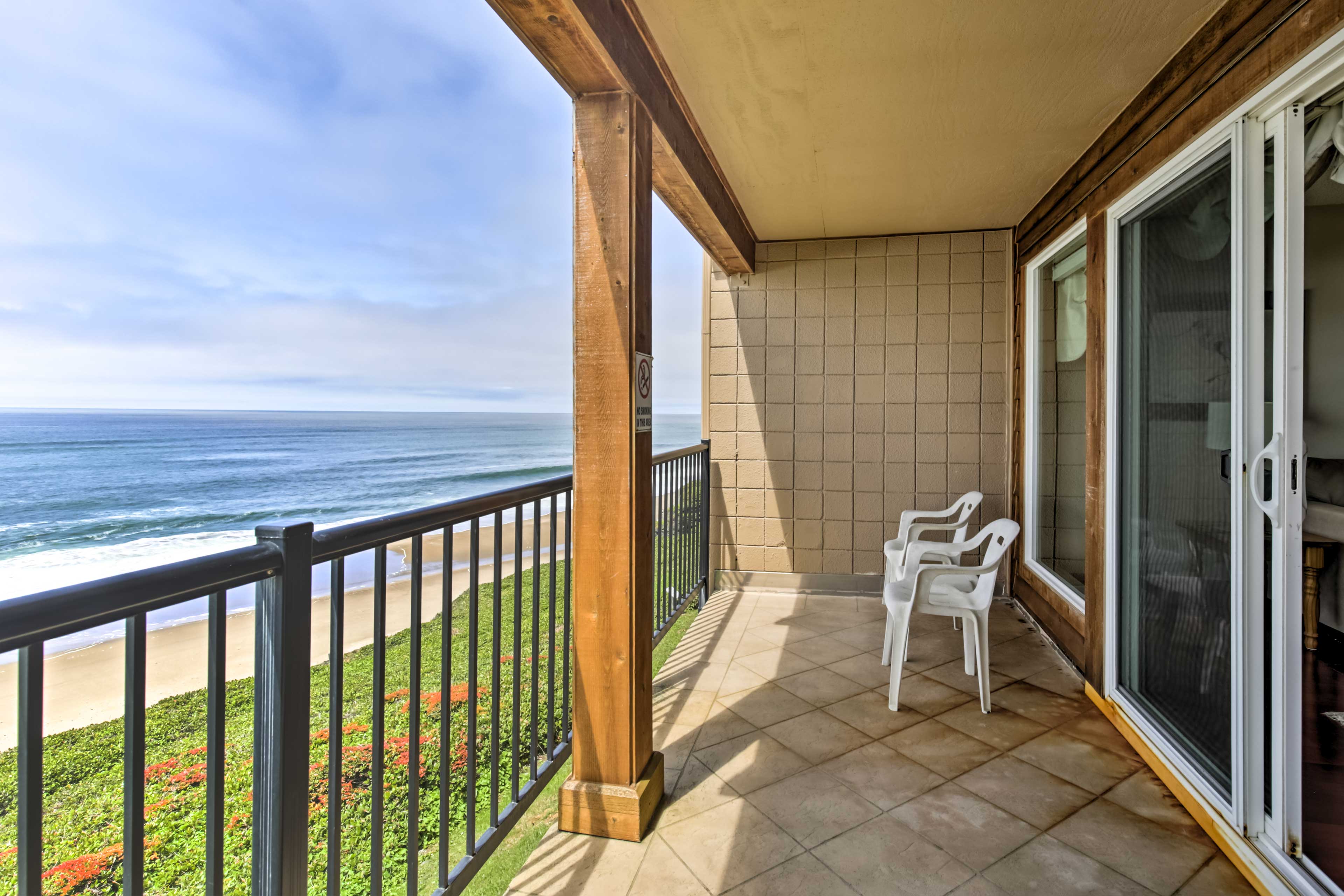 Property Image 1 - Lincoln City Oceanfront Condo, Near Lincoln Beach!