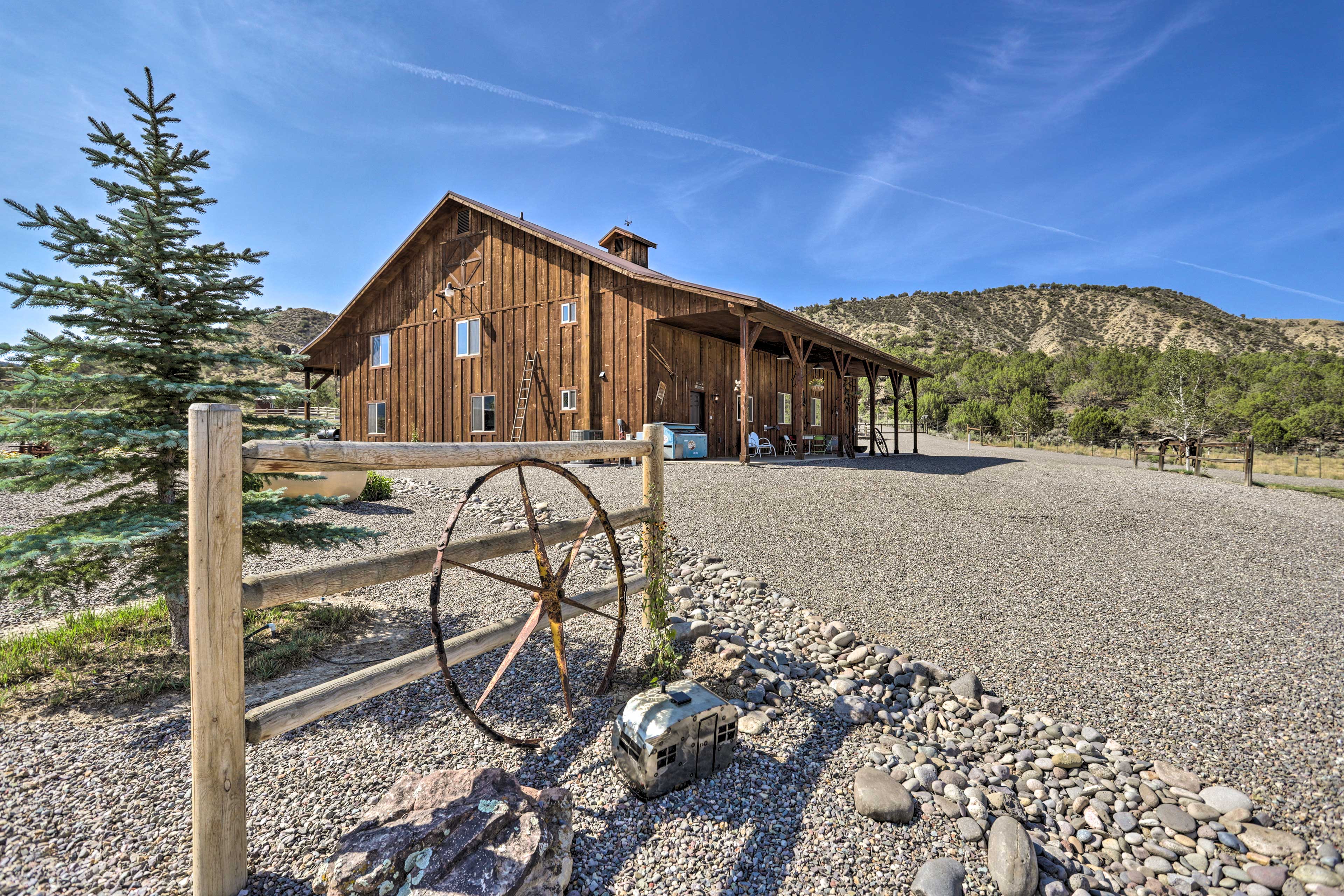 Property Image 1 - Montrose Barndominium on 7 Acres with Views!