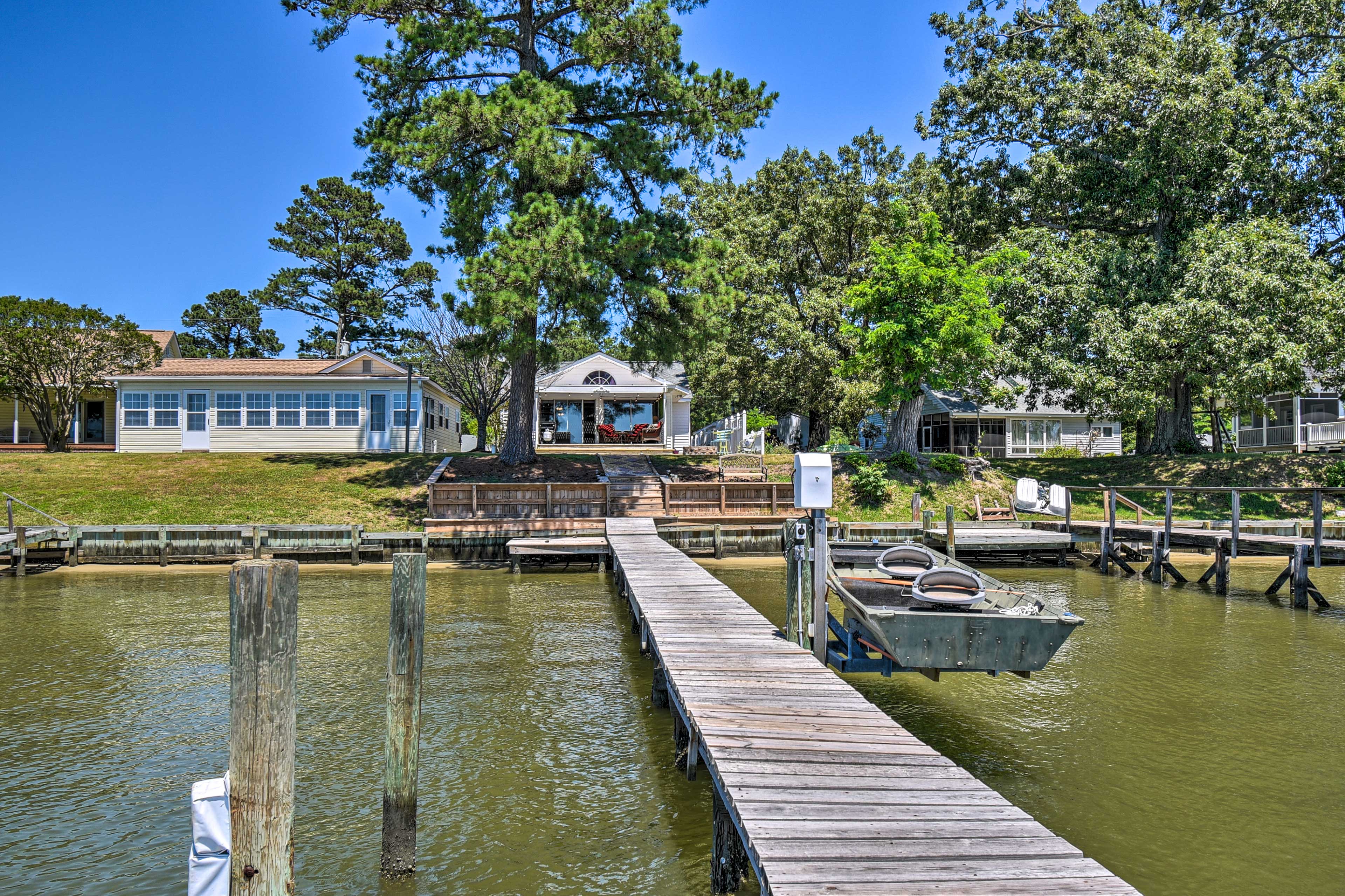 Property Image 2 - Riverfront Cottage: Fire Pit & Kayaks