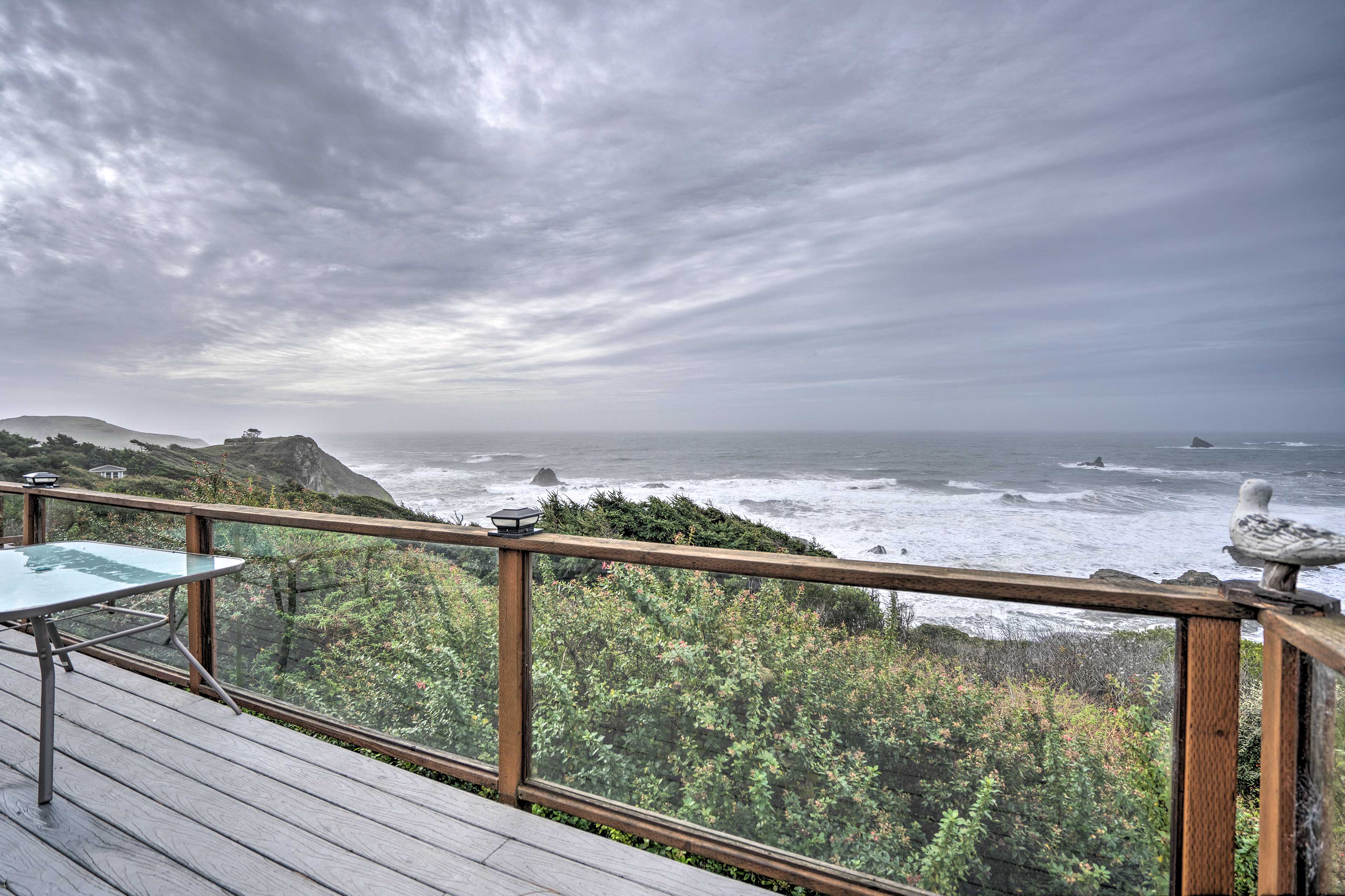 Property Image 1 - Serenity By The Sea - Chic Oceanfront Home w/ Deck