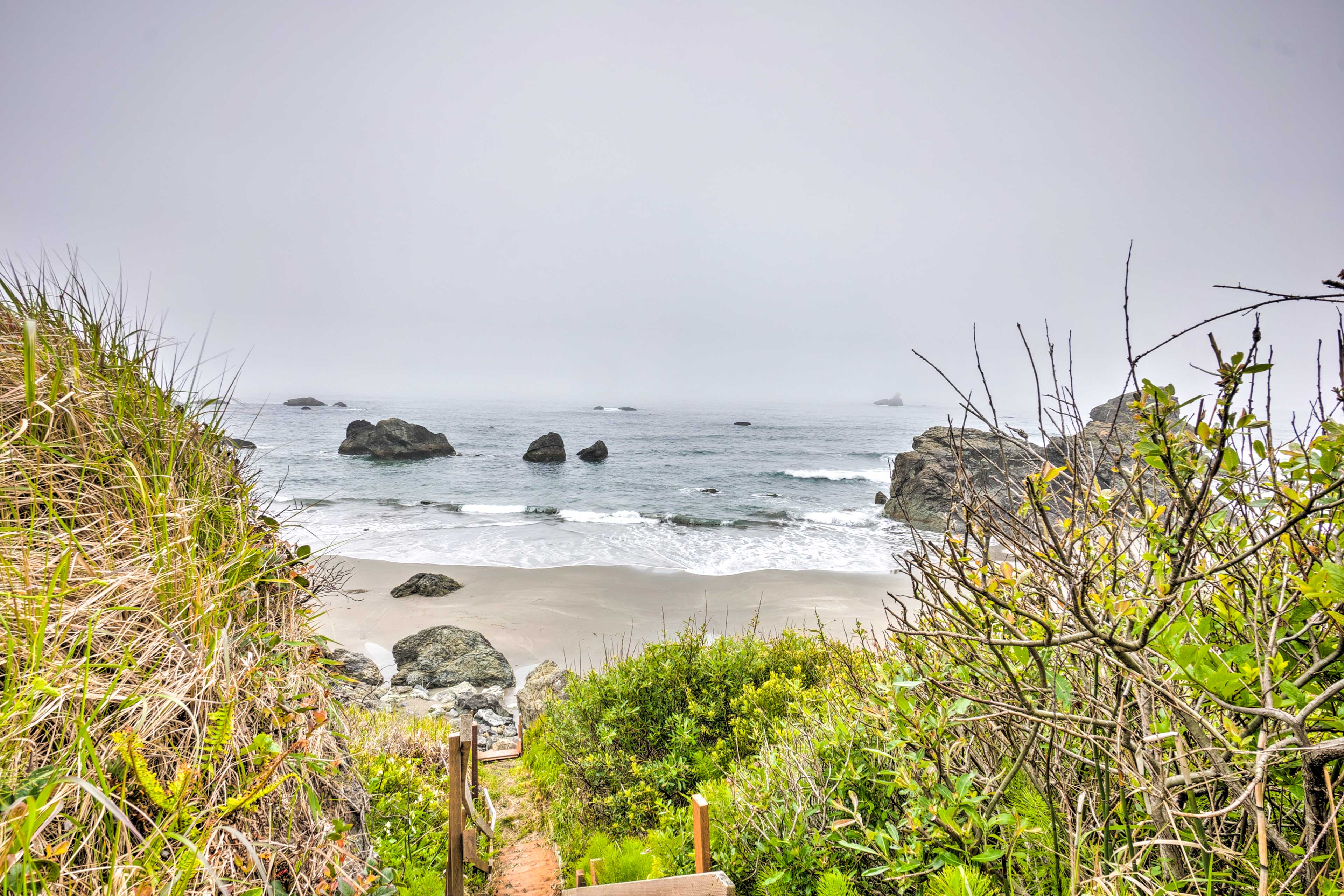 Serenity By The Sea - Chic Oceanfront Home w/ Deck