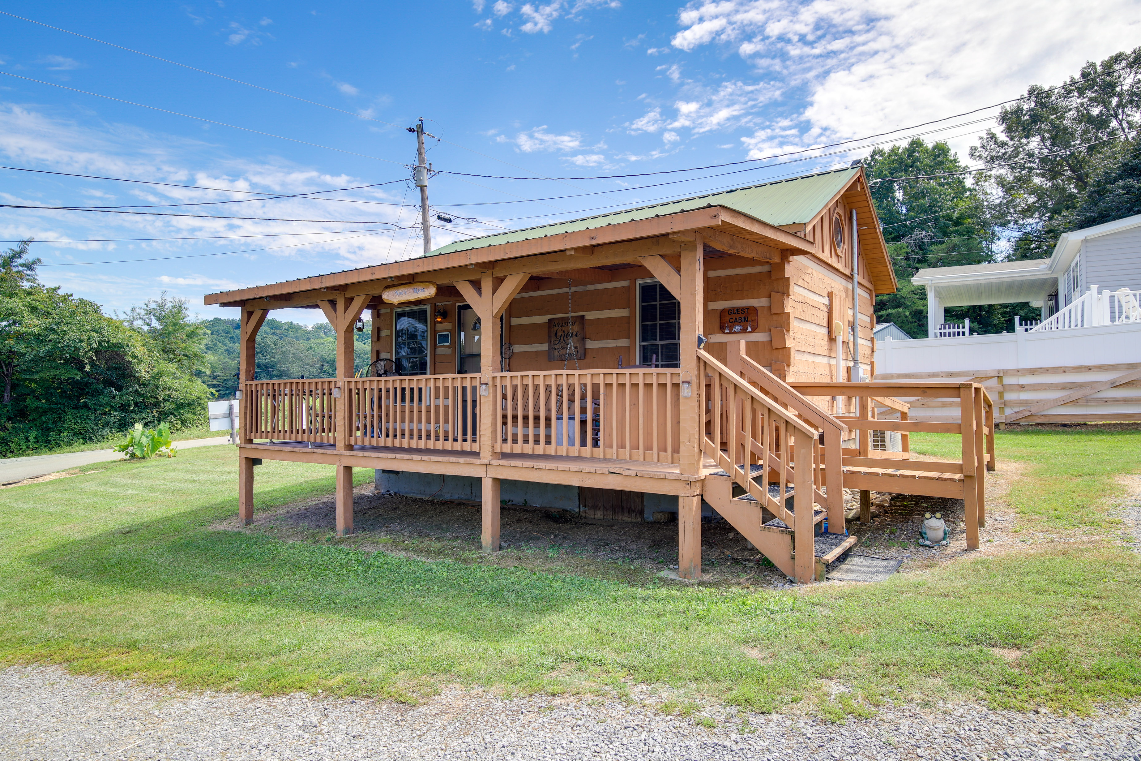 Property Image 1 - Noe’s Rest Wheelchair-Friendly Cherokee Lake Cabin