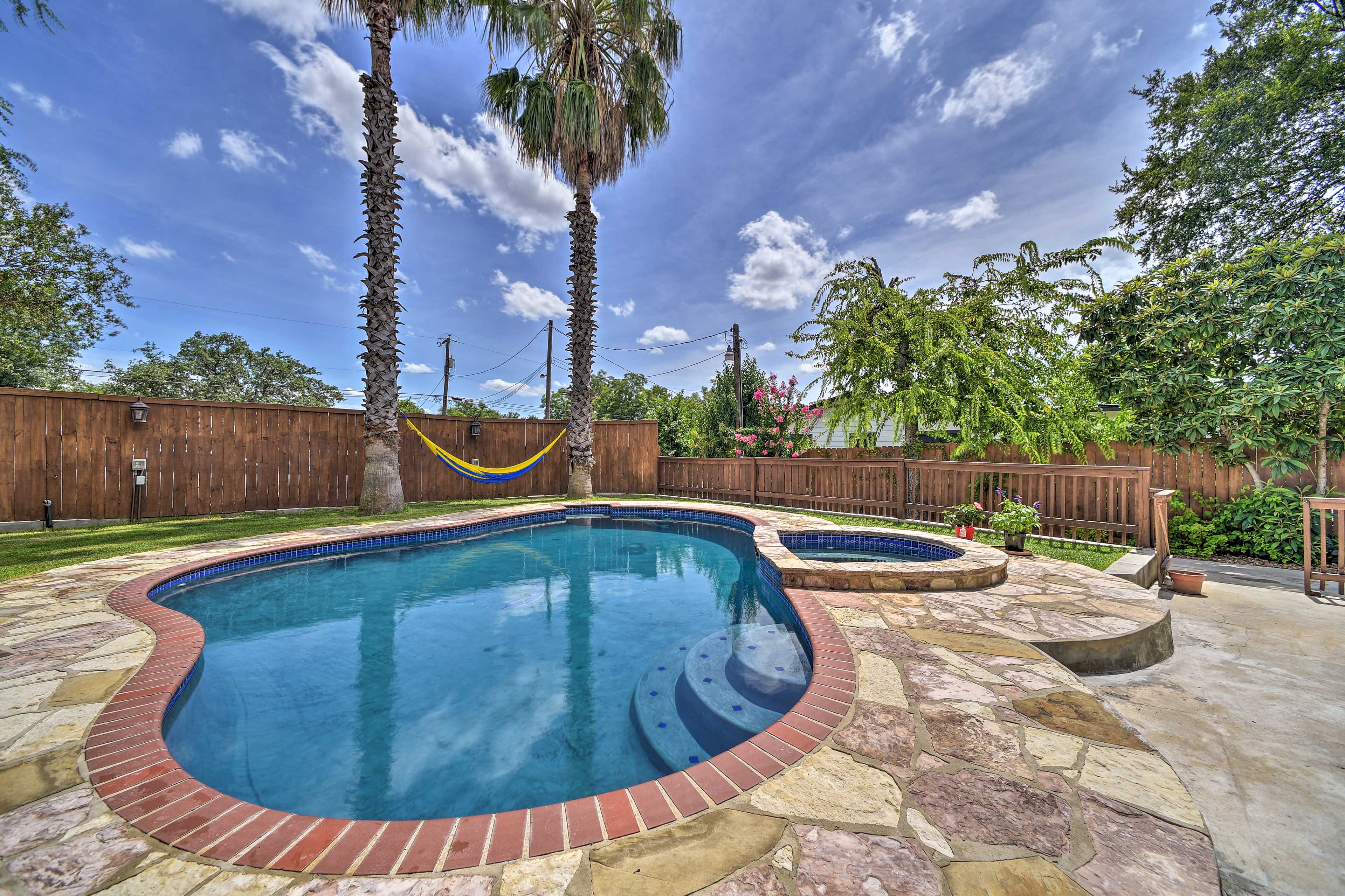 Property Image 2 - San Antonio House w/ Private Pool, Spa & Grill