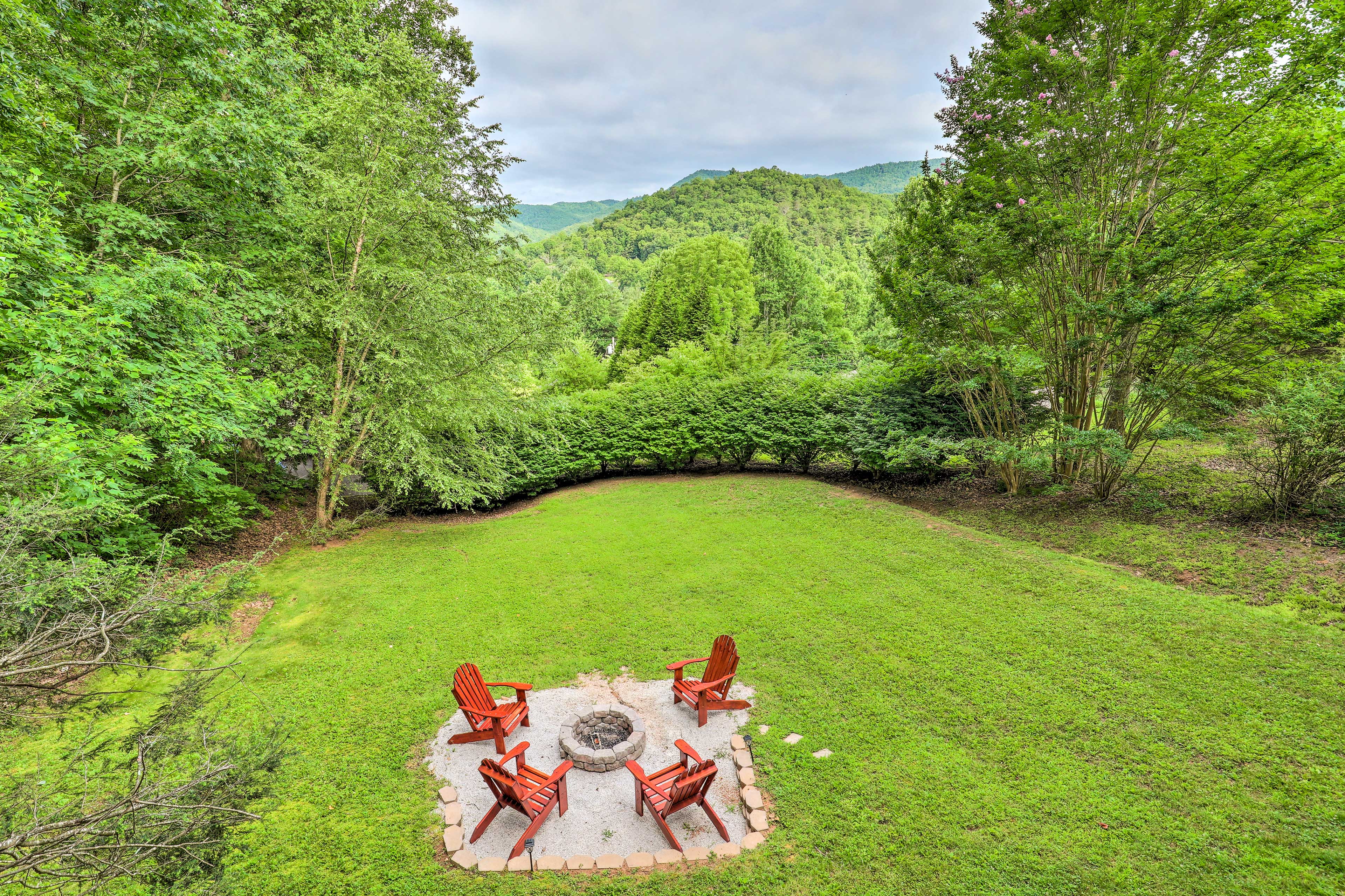 Property Image 1 - Scenic Smokies Cabin w/ Hot Tub, Fire Pit, & Grill