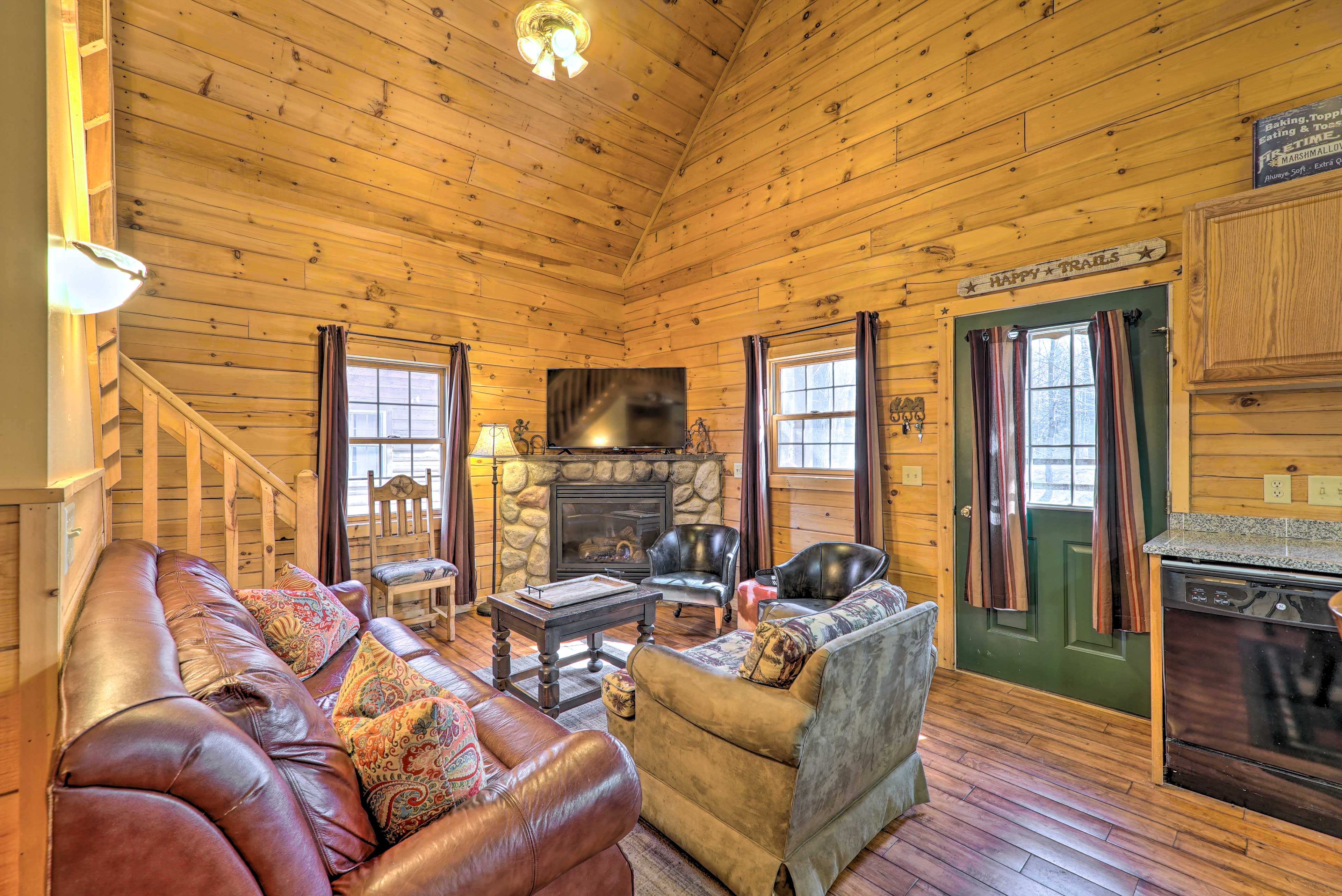 Property Image 1 - Warm & Woodsy Rothbury Escape w/ Loft & Porch