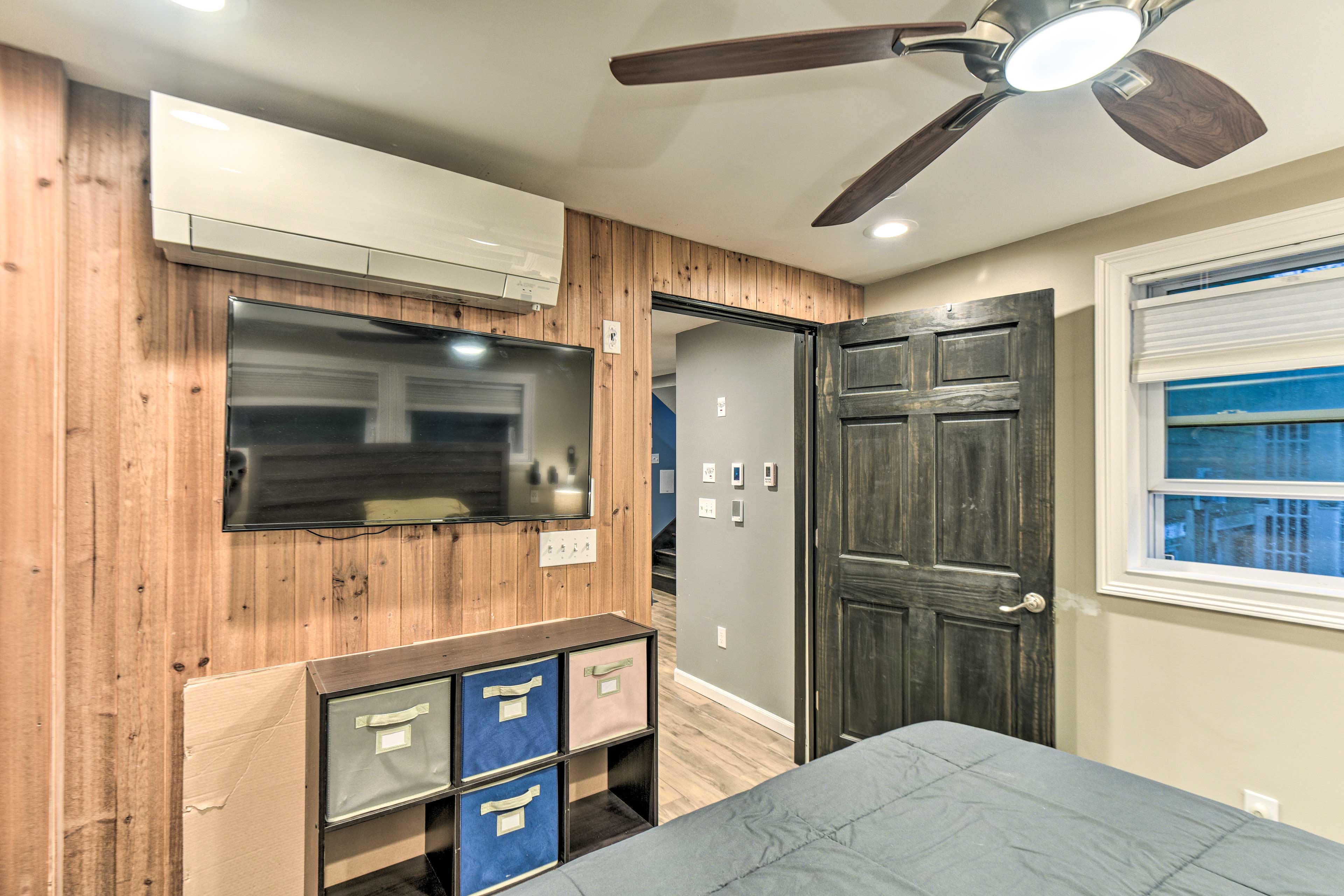 Waterfront Ashland Home ~ 2 Mi to Downtown!