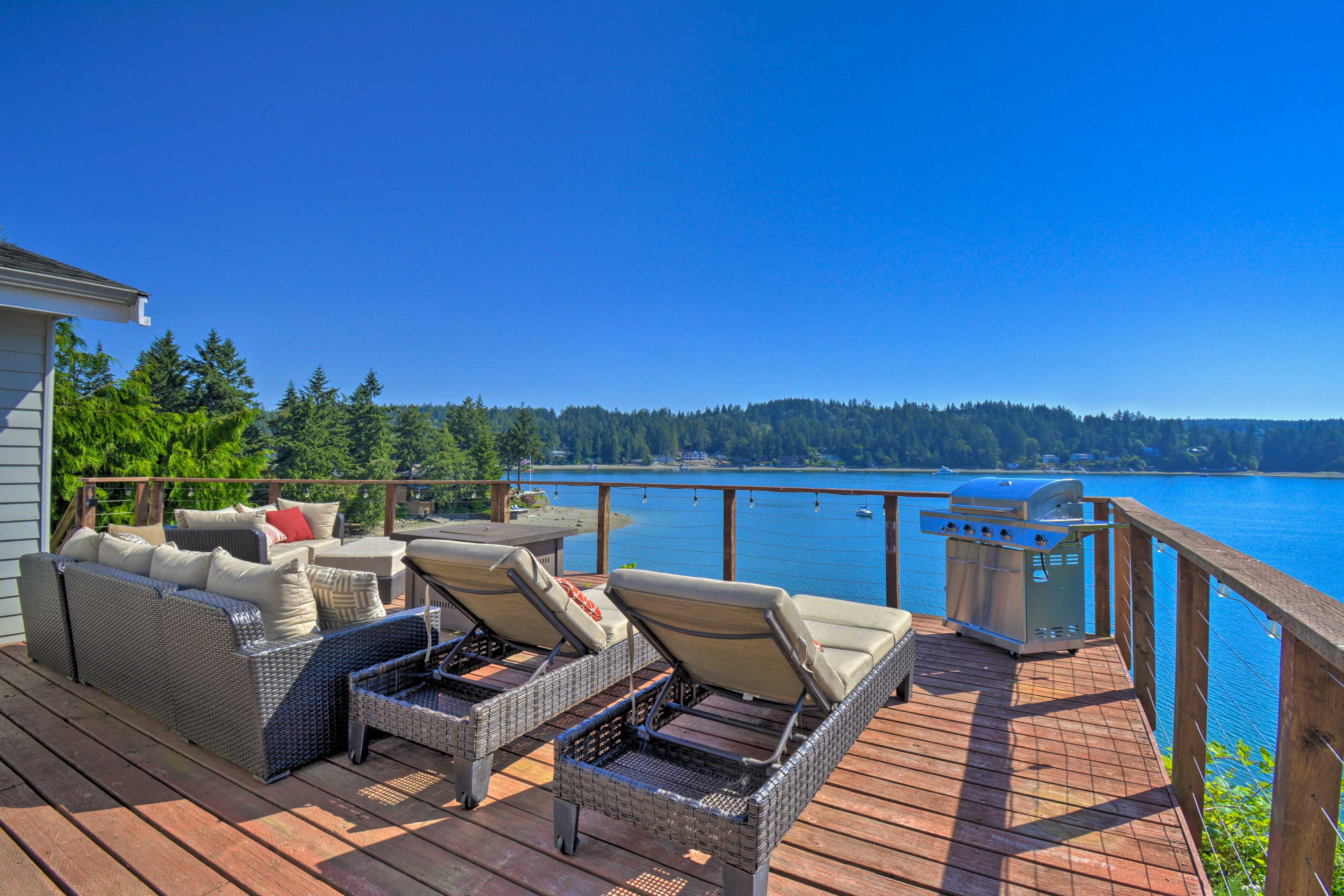 Property Image 1 - Waterfront Gig Harbor Home w/ Furnished Deck