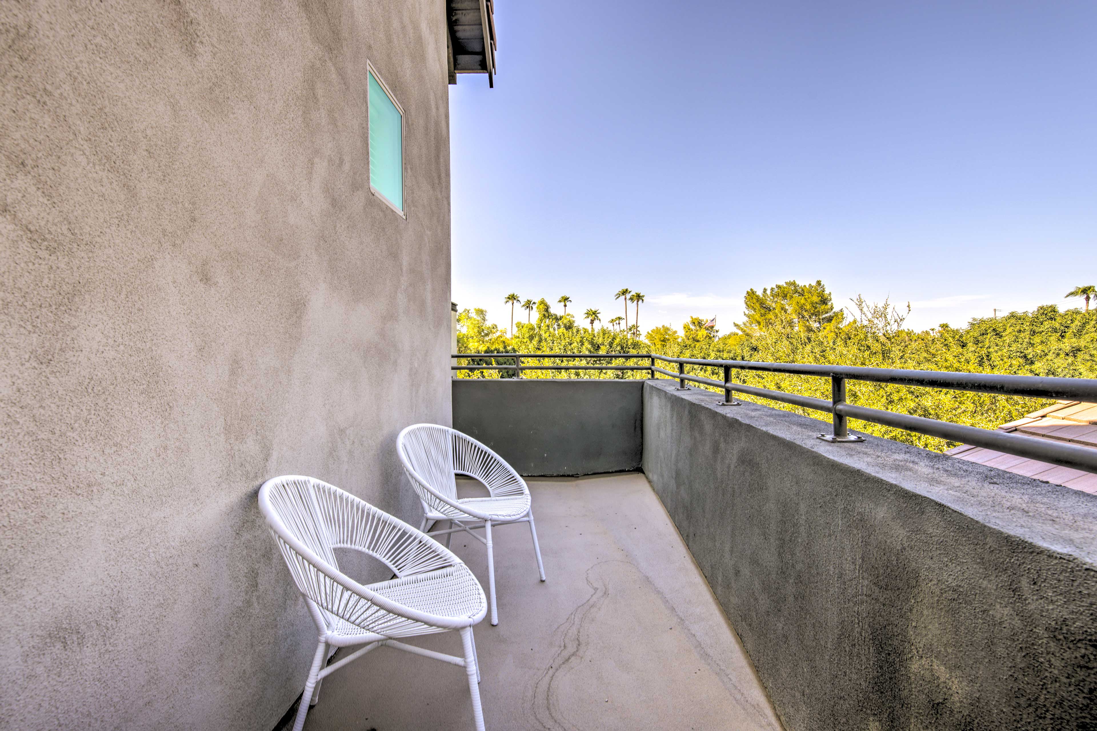 Property Image 2 - New-Build Chandler Townhome: Pool & Hot Tub Access