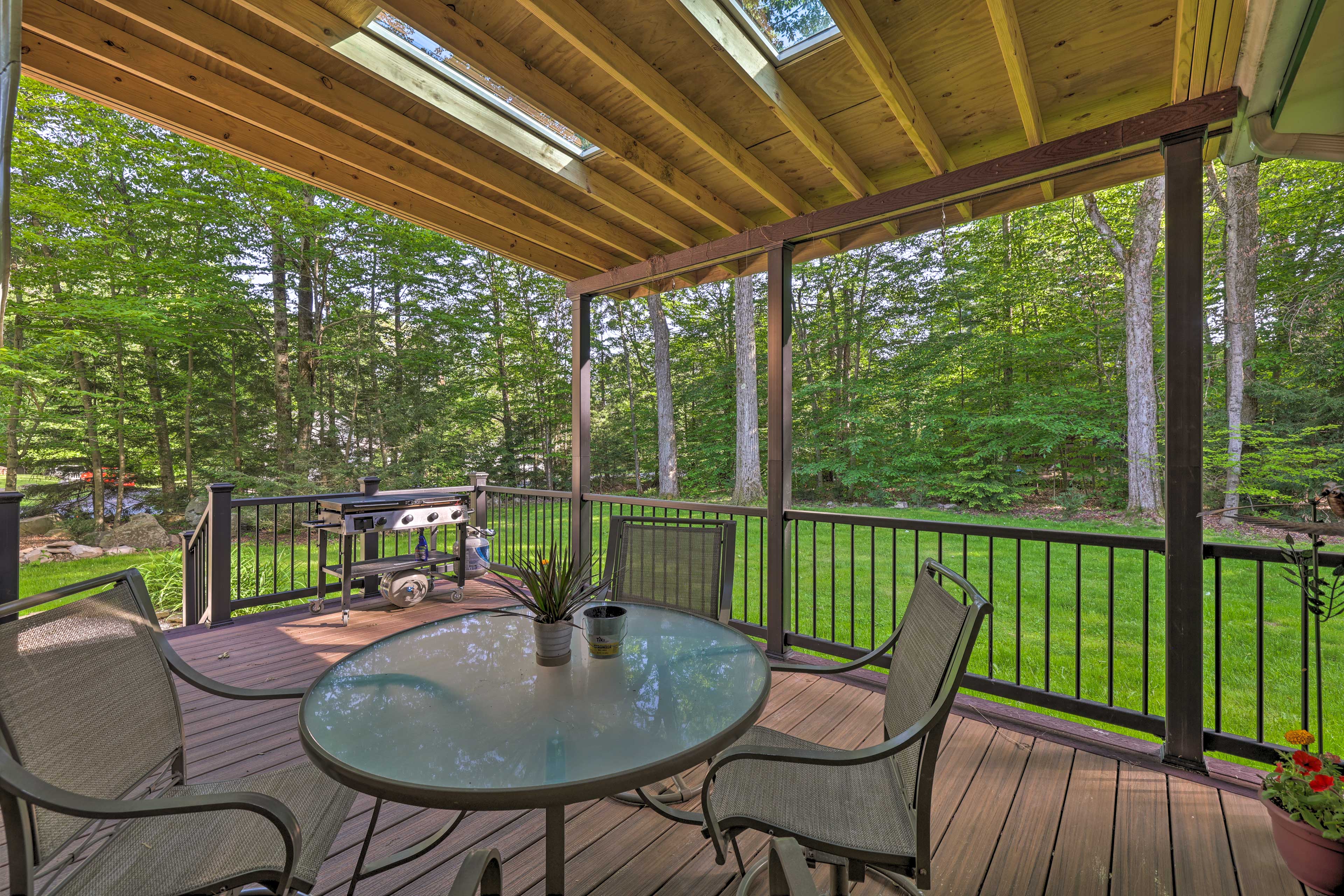 Property Image 2 - Charming Poconos Cottage w/ Covered Deck & Grill!