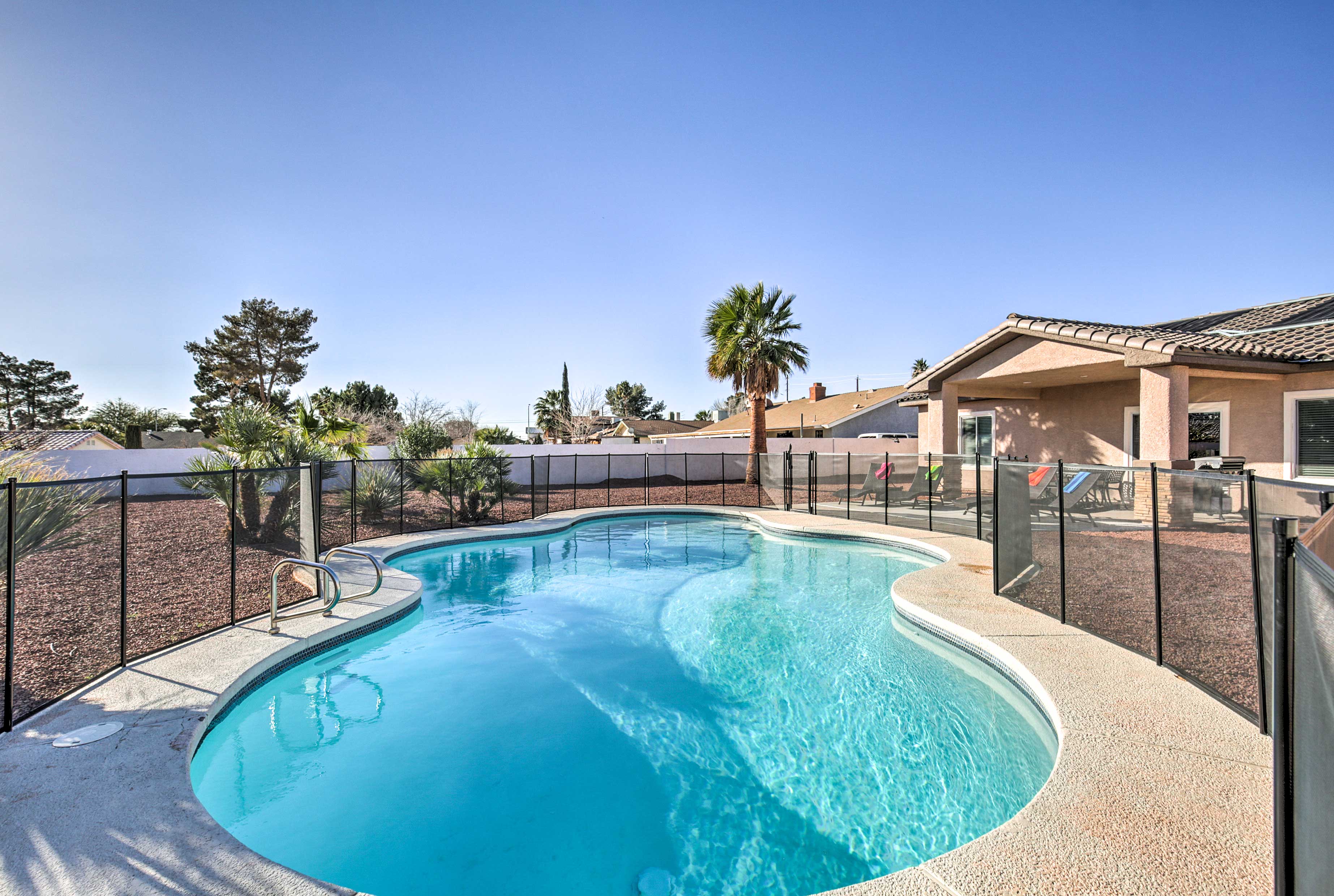 Property Image 2 - Updated Las Vegas House: Patio & Solar Heated Pool