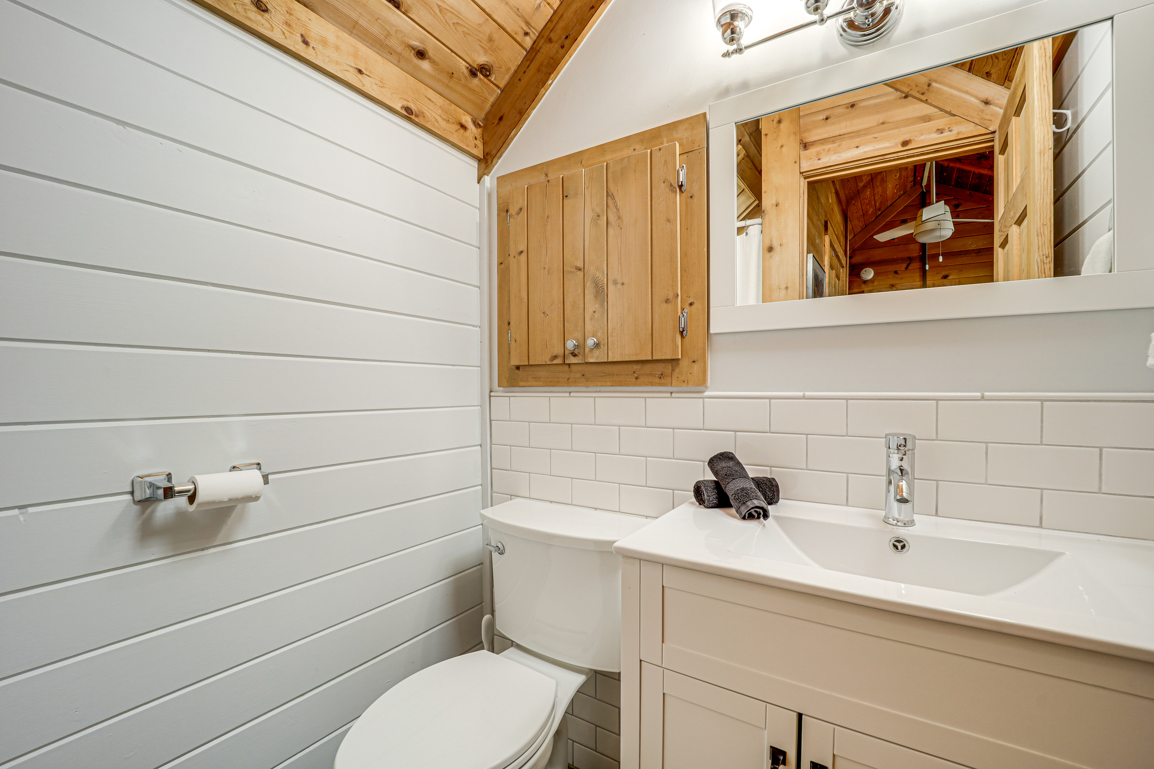 Updated Glen Arbor Cottage on Lake: Dock & Mooring