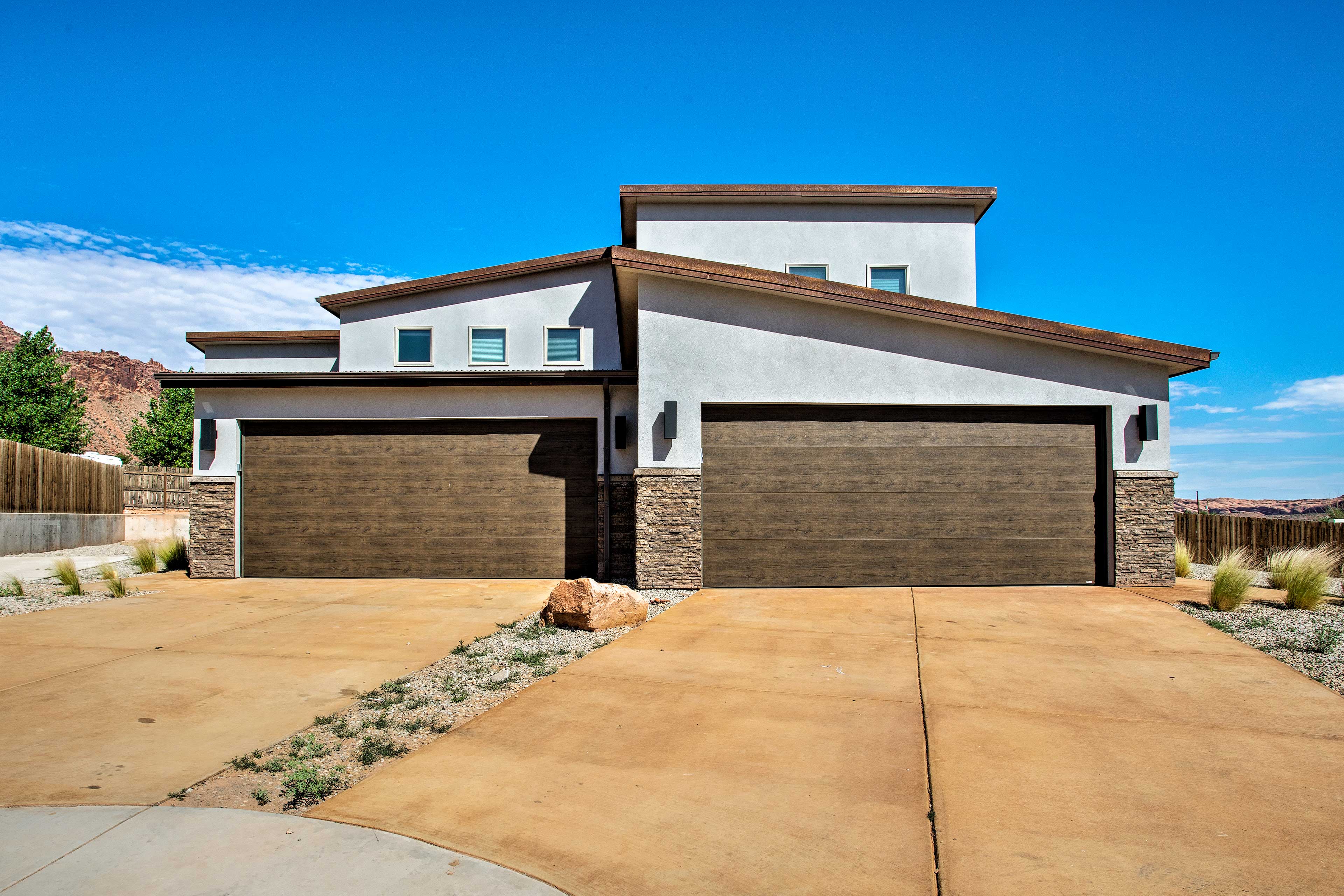 Property Image 1 - Upscale Moab Townhome w/ Hot Tub: 20 Min to Arches