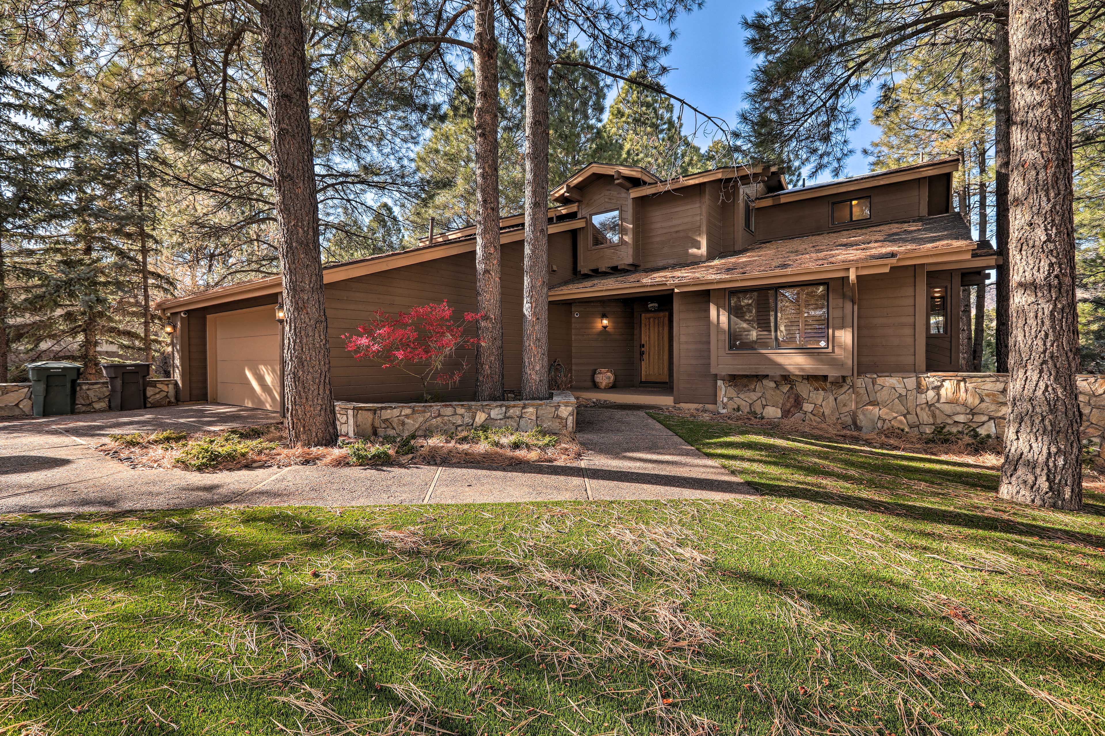 Property Image 2 - Upscale Flagstaff Country Club Home w/ Mtn Views!