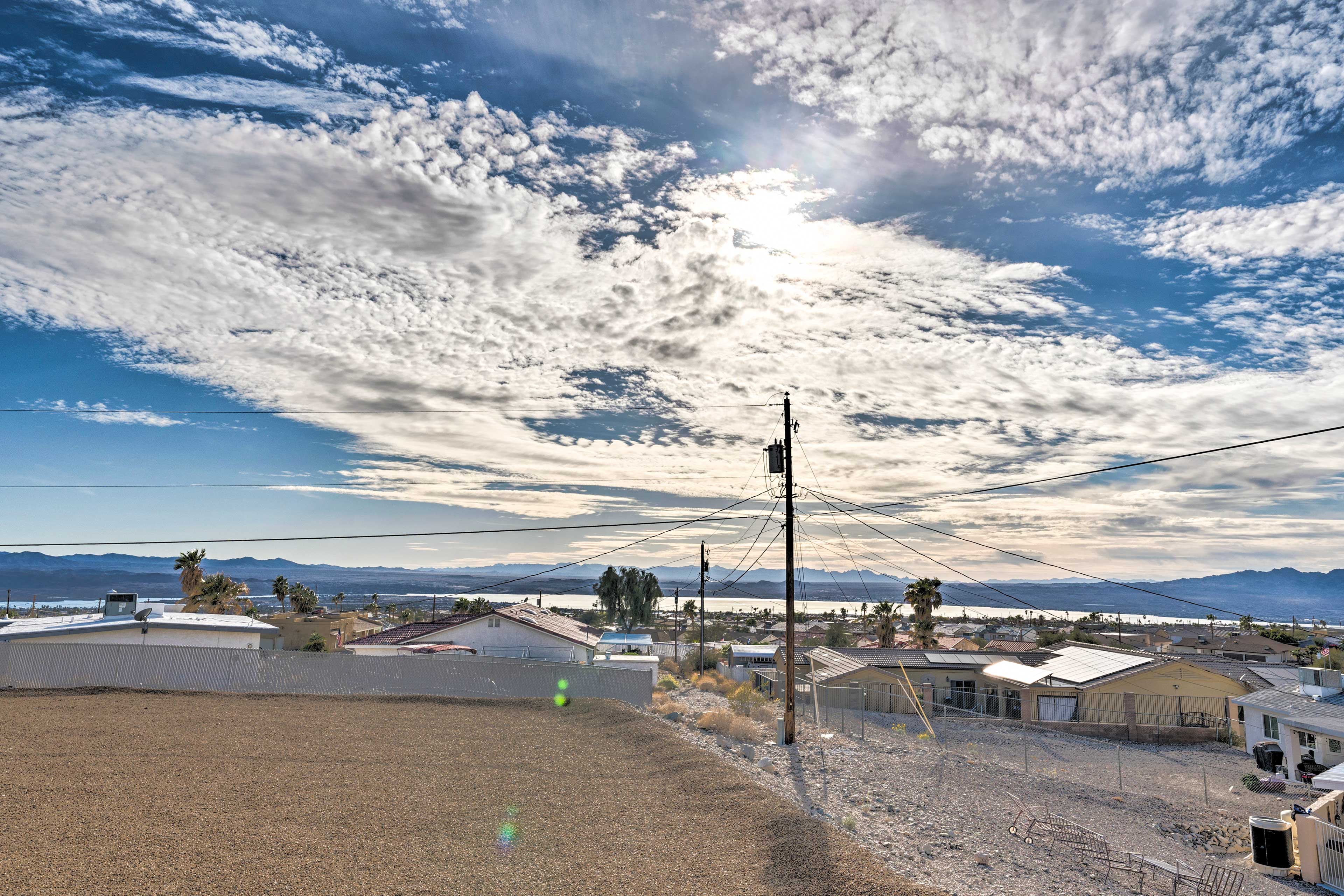 2 Mi to Dtwn: Lake Havasu City Oasis w/ Pool