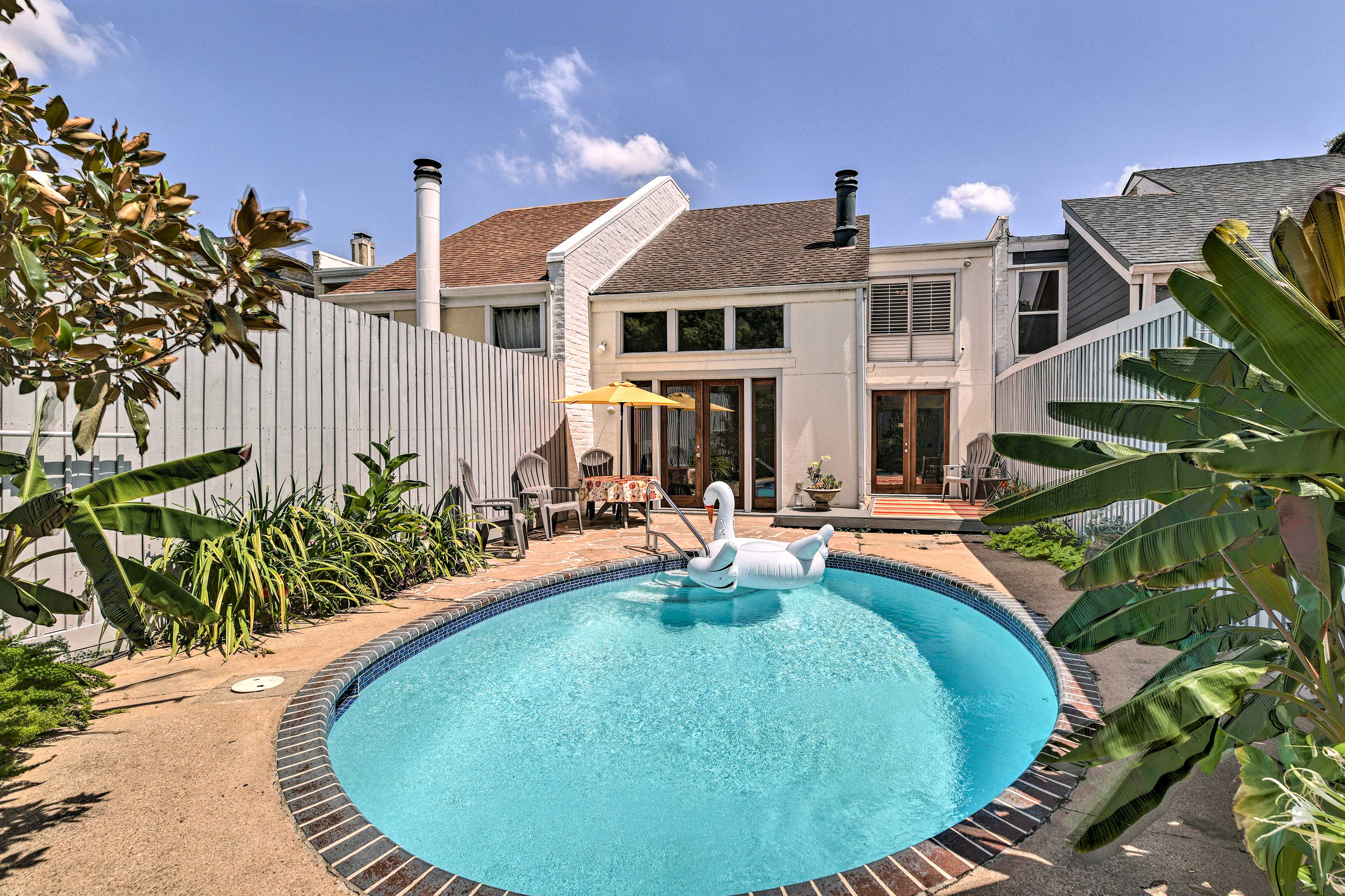 Property Image 1 - Charming Montrose Townhome with Private Pool!