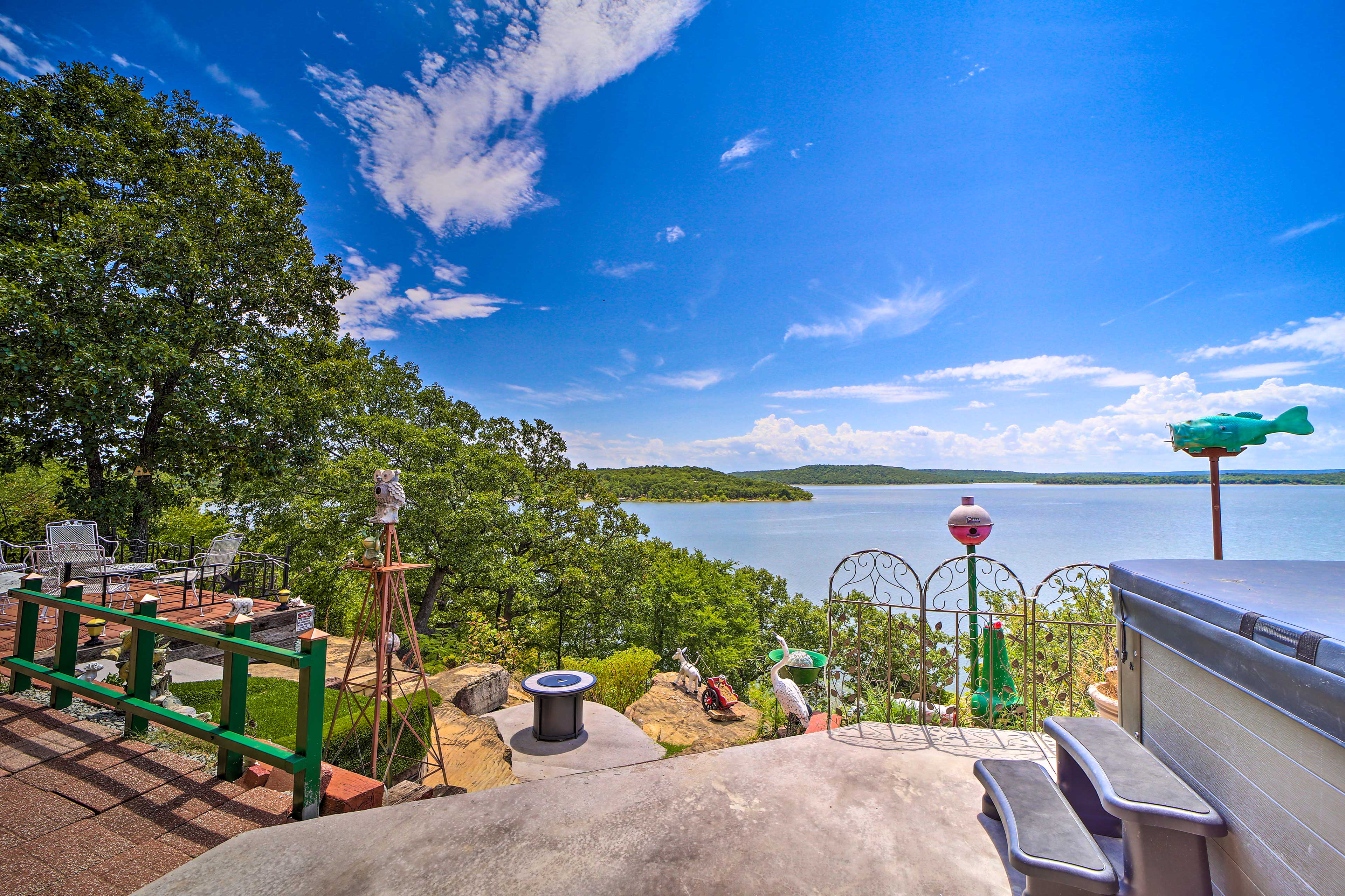 Property Image 2 - Waterfront Lake Eufaula Home: Multi-Level Balcony