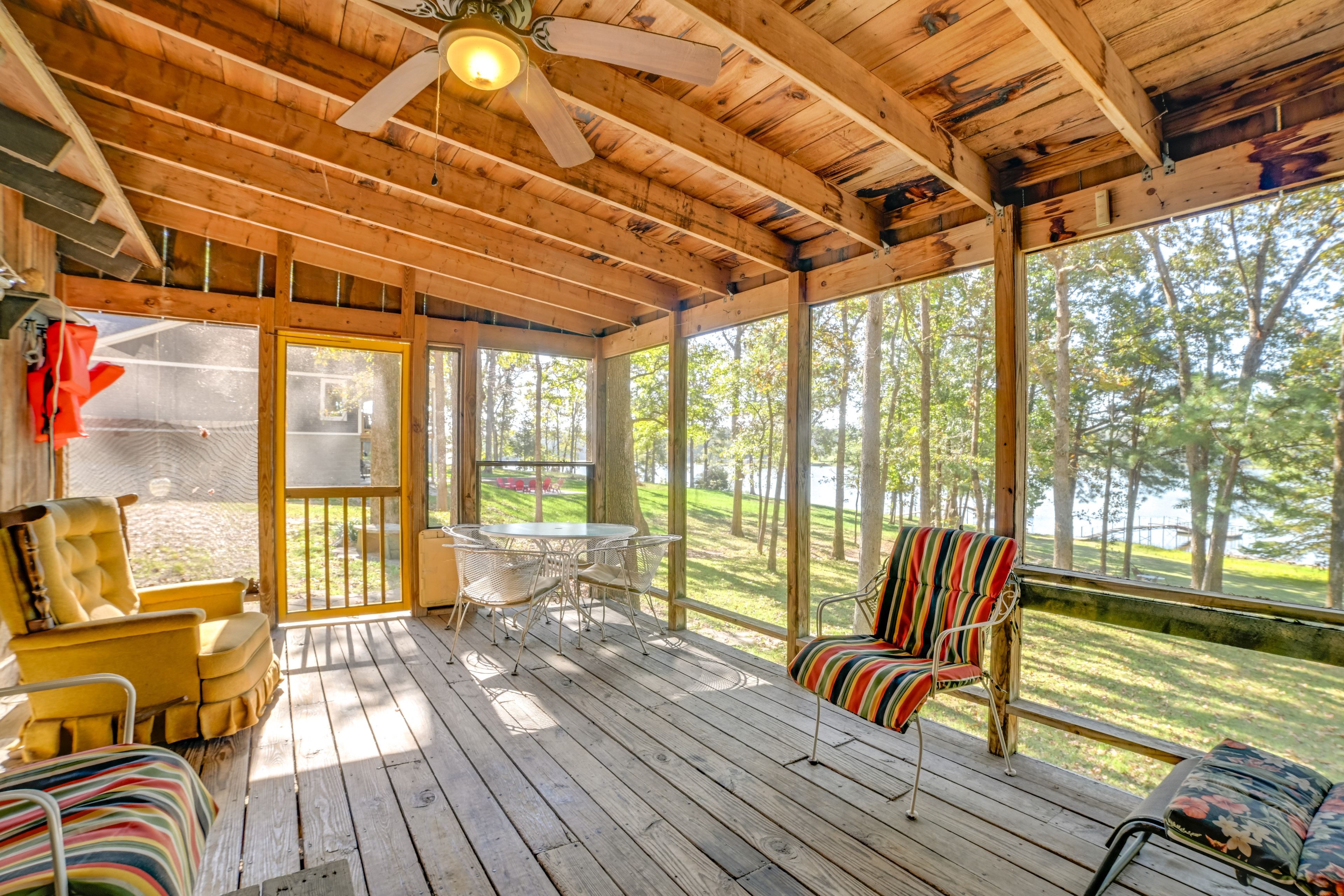 Property Image 2 - Lakefront New Concord Paradise w/ Screened Porch!