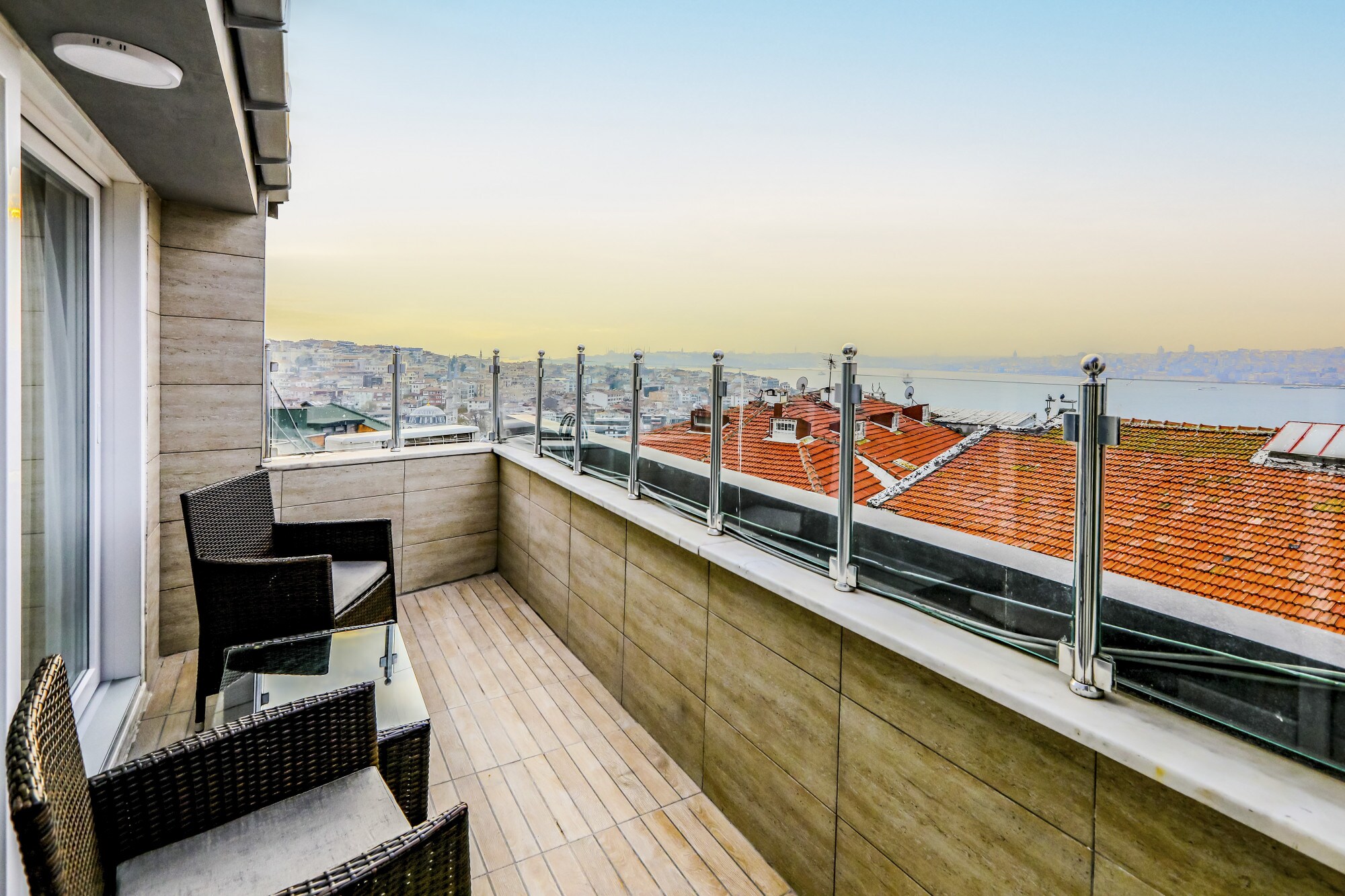 Flat with Sea View Balcony 5 min to Uskudar Shore Home Rental in Istanbul
