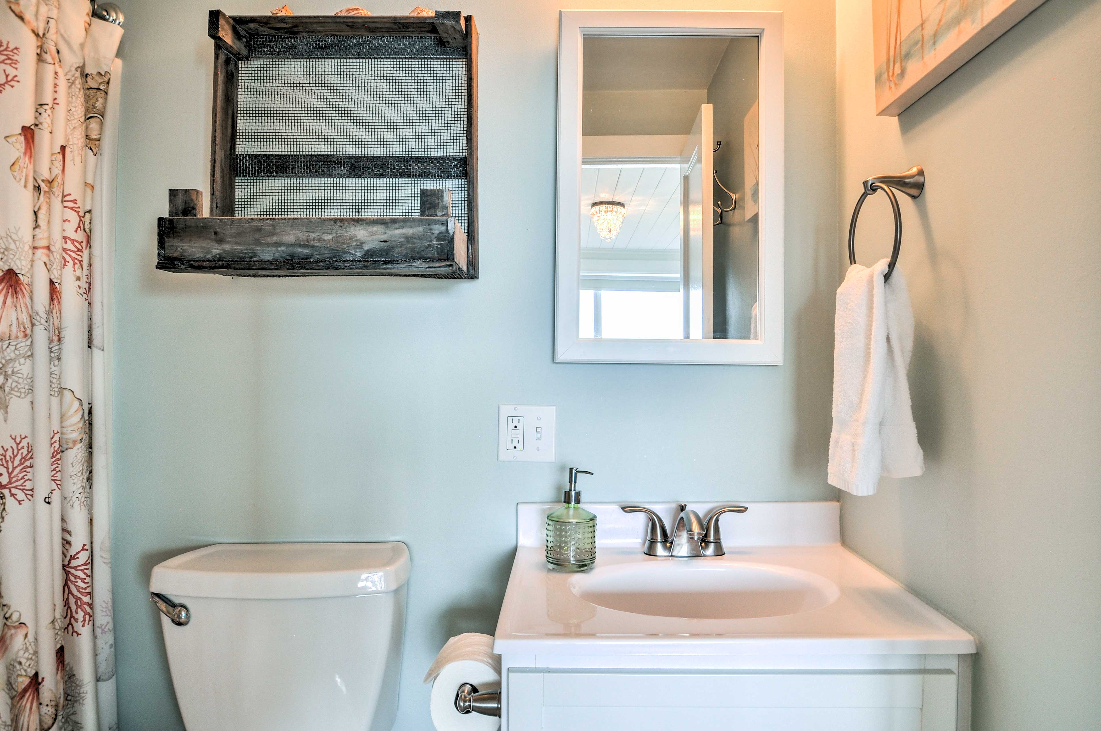 Waterfront Seaside Beach Home w/ Views & Hot Tub!