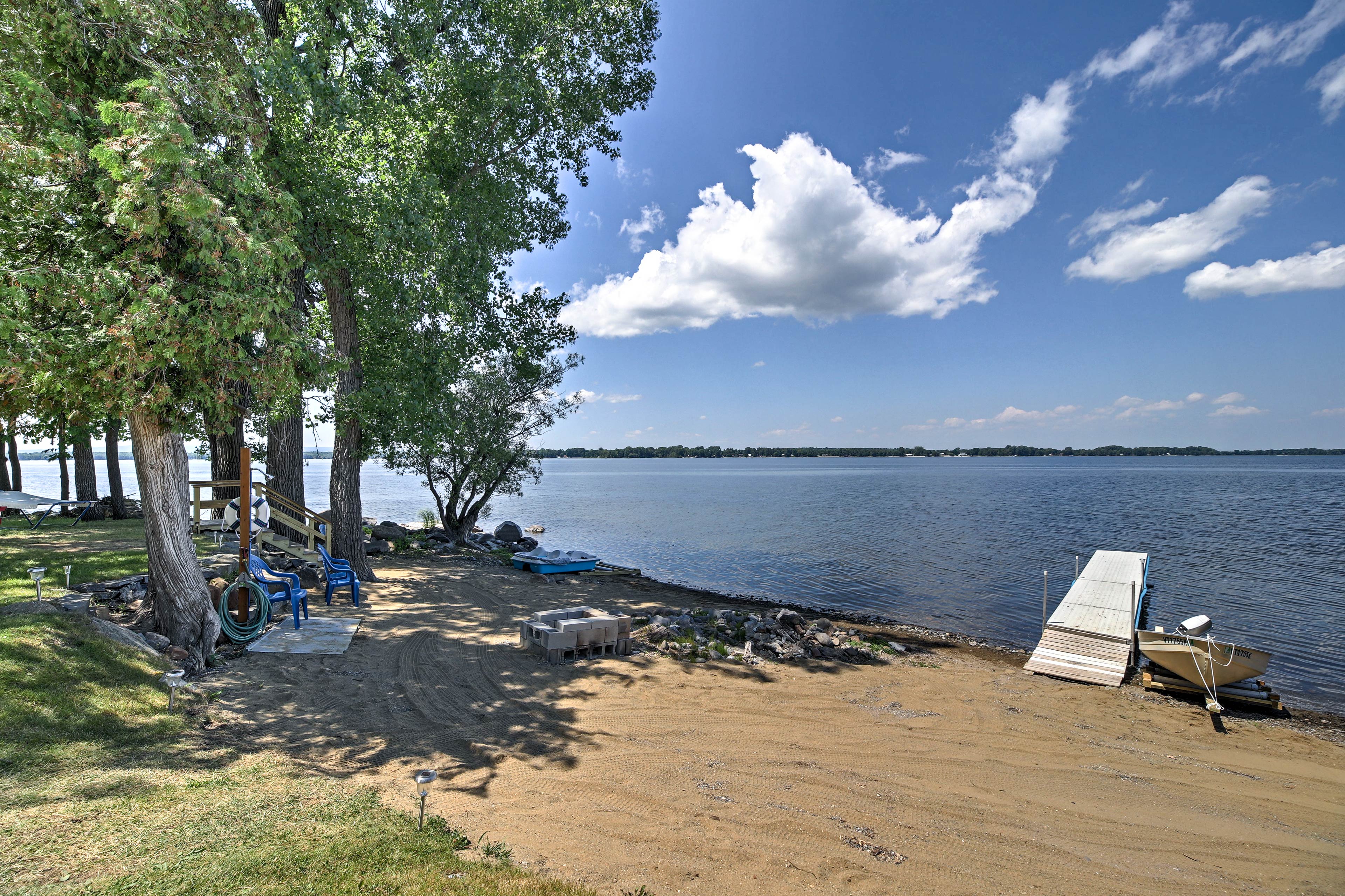 Property Image 2 - ’Willow Point’ ~ Lake Champlain House w/ 2 Kayaks!