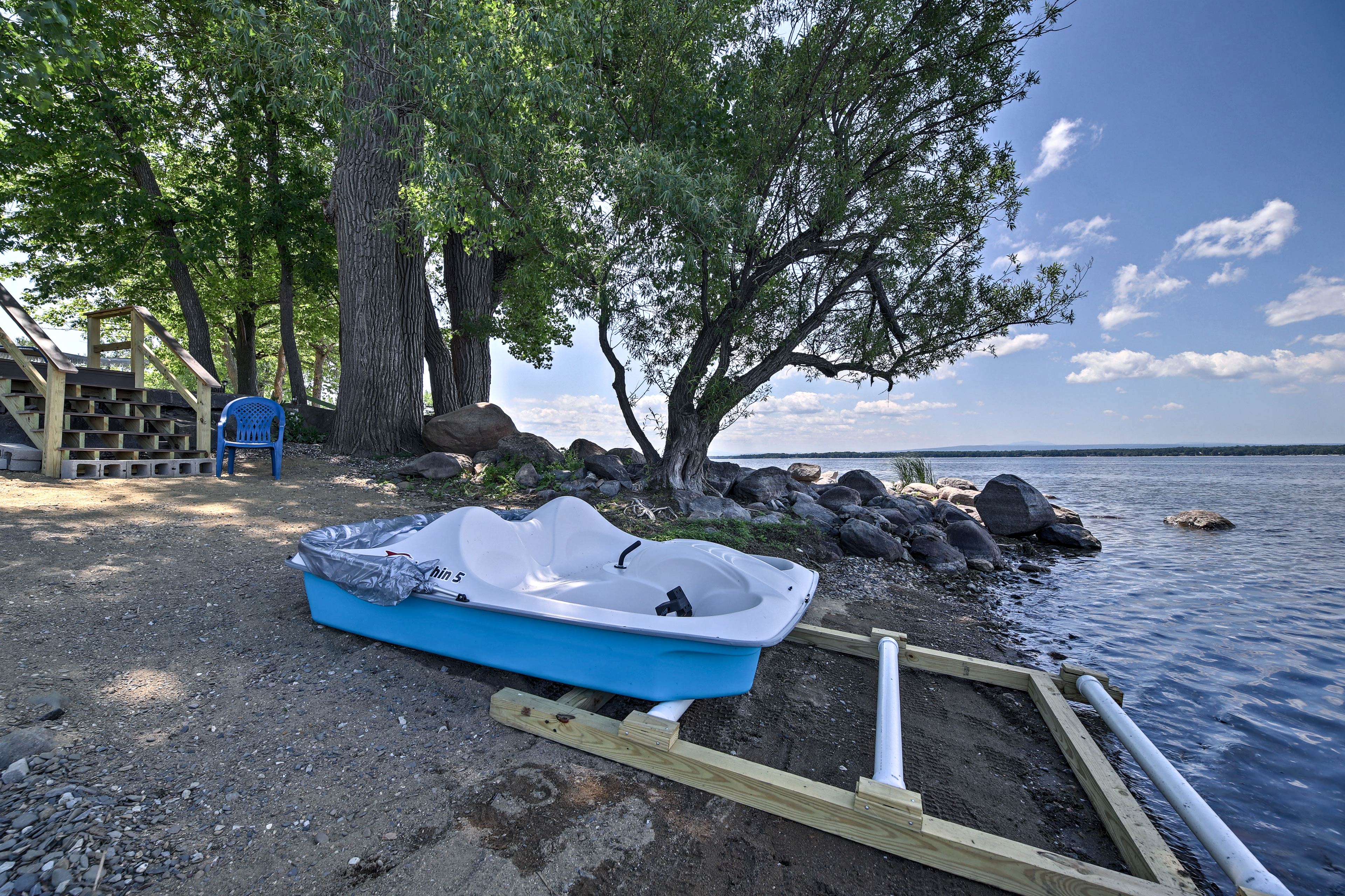 Property Image 2 - ’Willow Point’ ~ Lake Champlain House w/ 2 Kayaks!