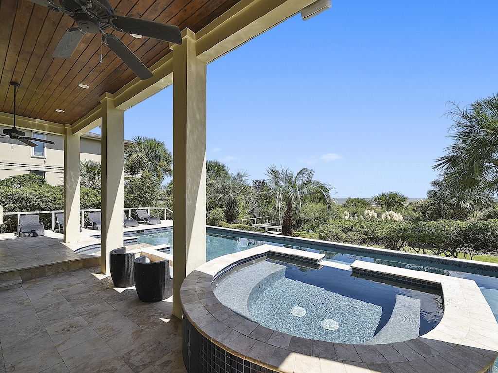 Oceanfront Pool and Hot Tub at 18 Brigantine
