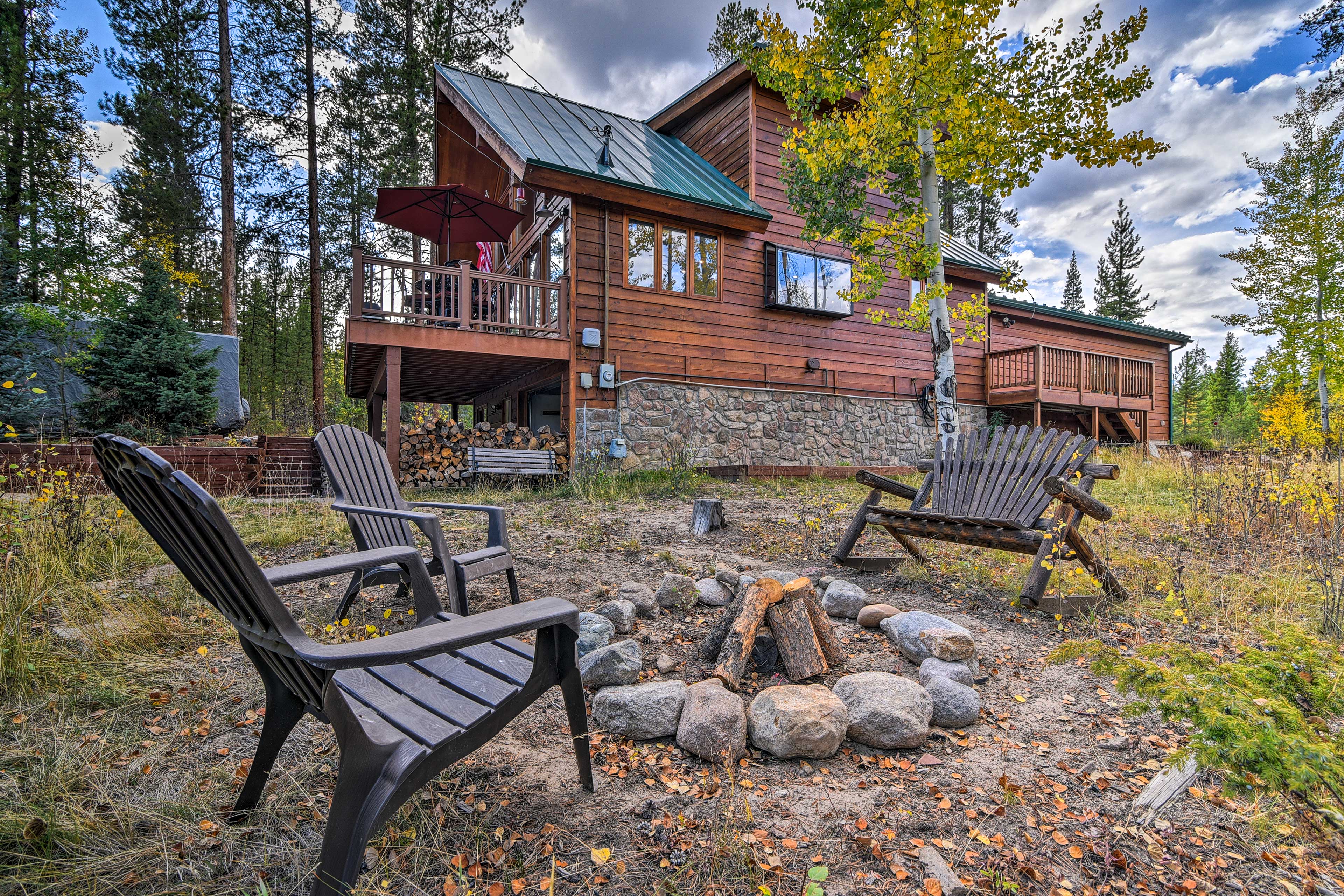 Property Image 2 - Woodsy Grand Lake Cabin w/ Views & Spacious Deck!