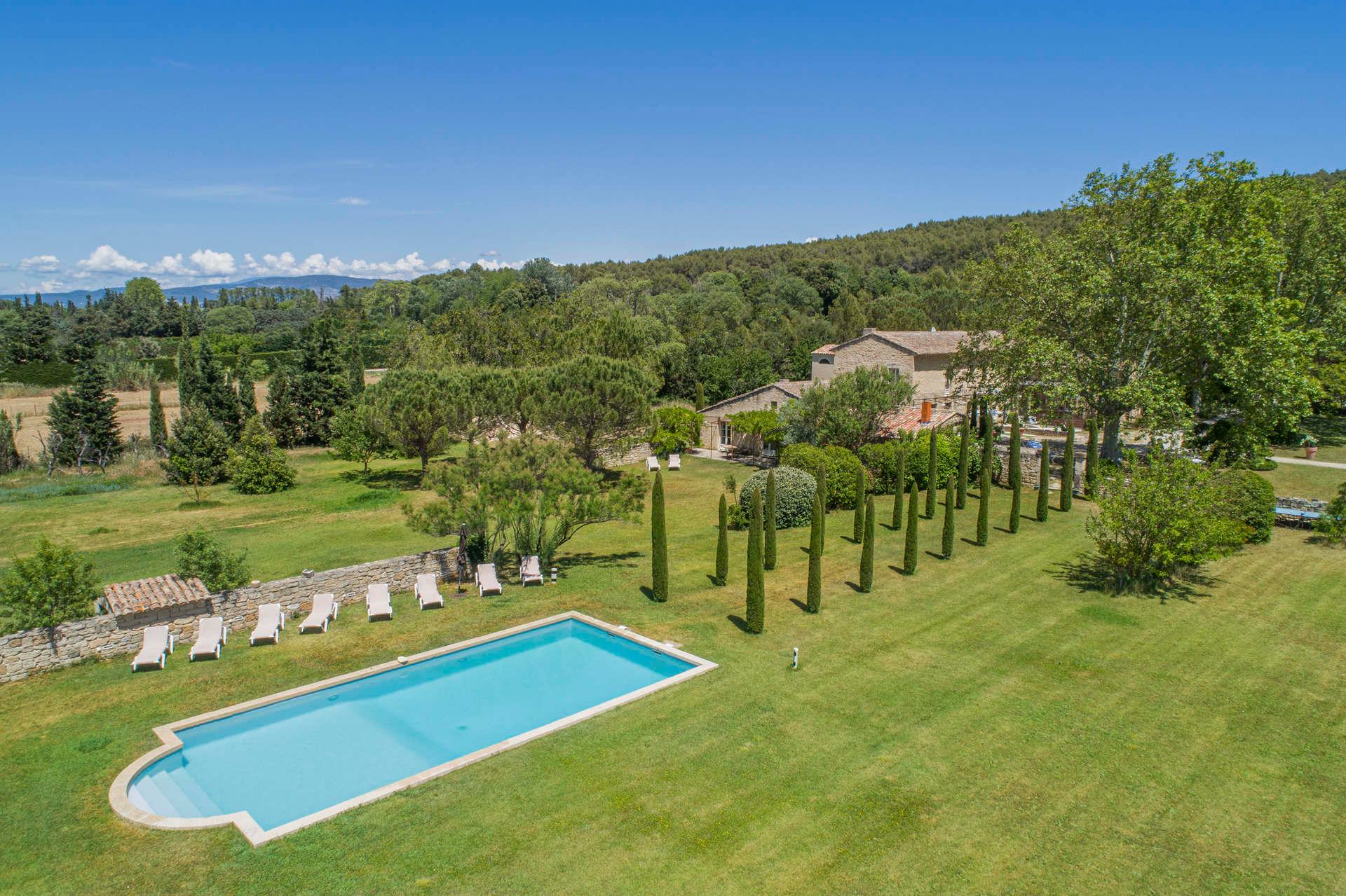 Property Image 1 - magnificient property with heated swimming-pool in the luberon - 14 persons