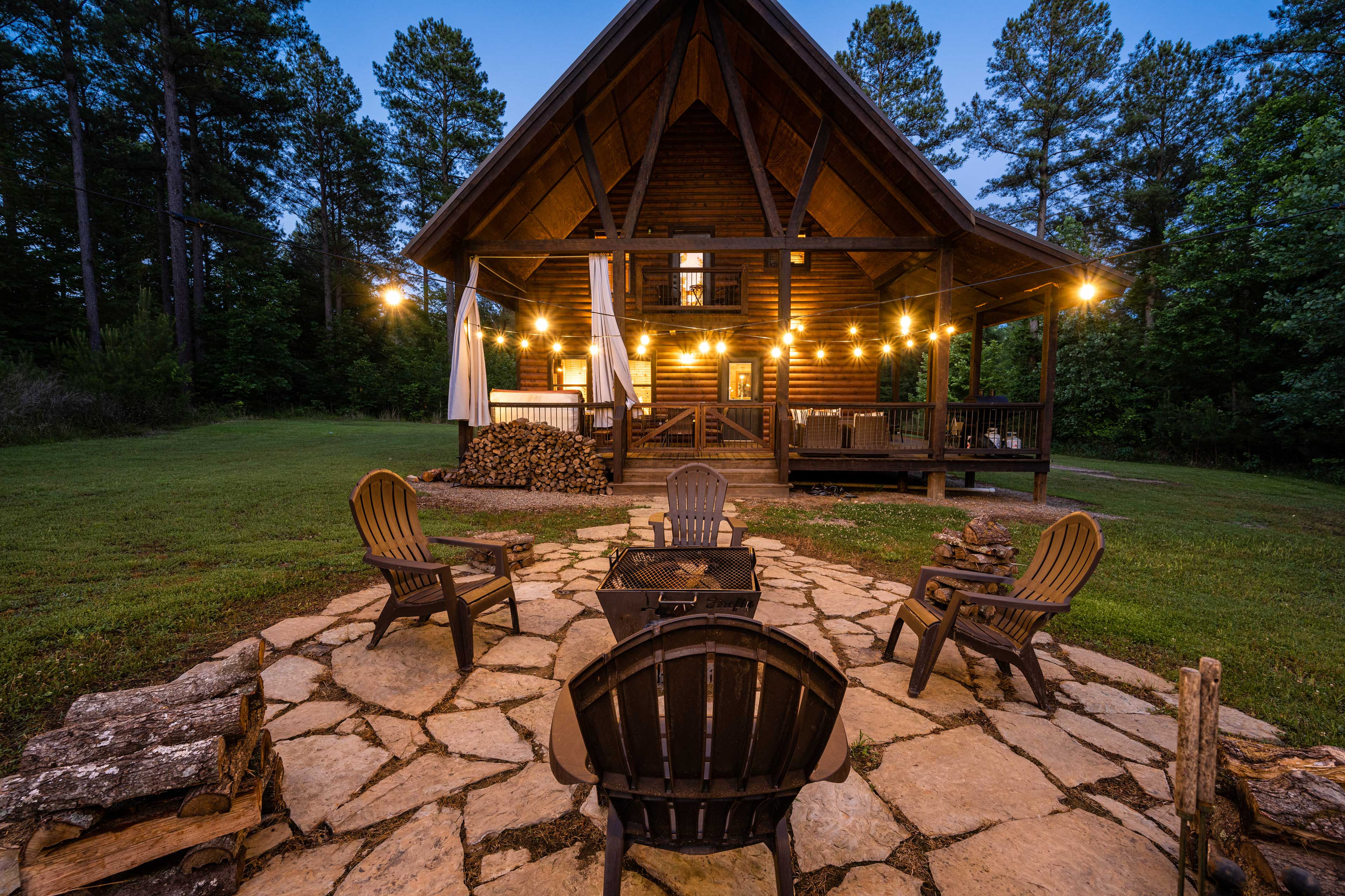 Image showcasing Chic Broken Bow Retreat w/ Hot Tub & Fire Pit - Home Rental in Broken Bow