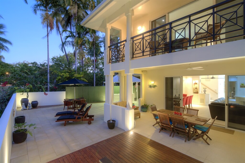 Whispering-Palms-luxury-holiday-rental-port-douglas (4)