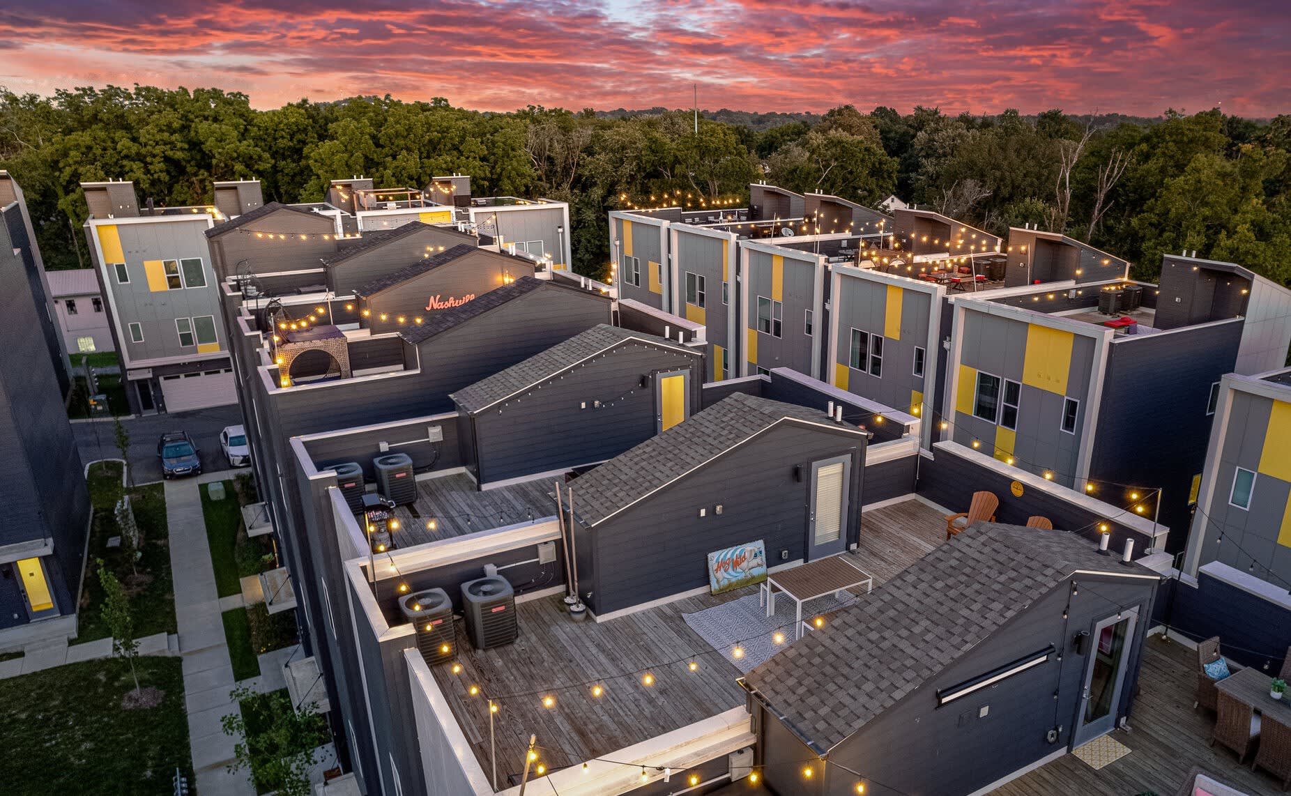 Property Image 1 - Dolly PartyOn - Downtown Views - Rooftop - Groups