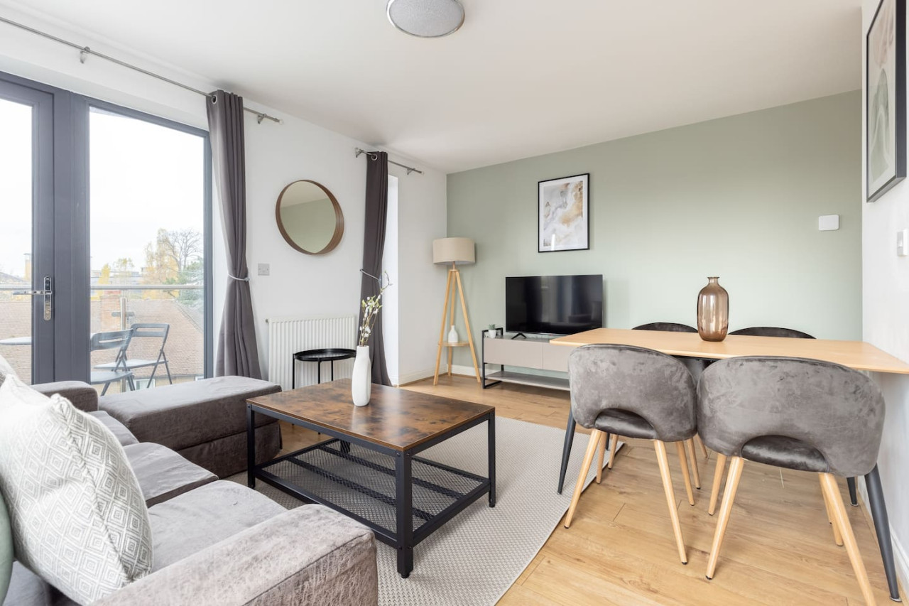 Property Image 1 - The Colindale Collection