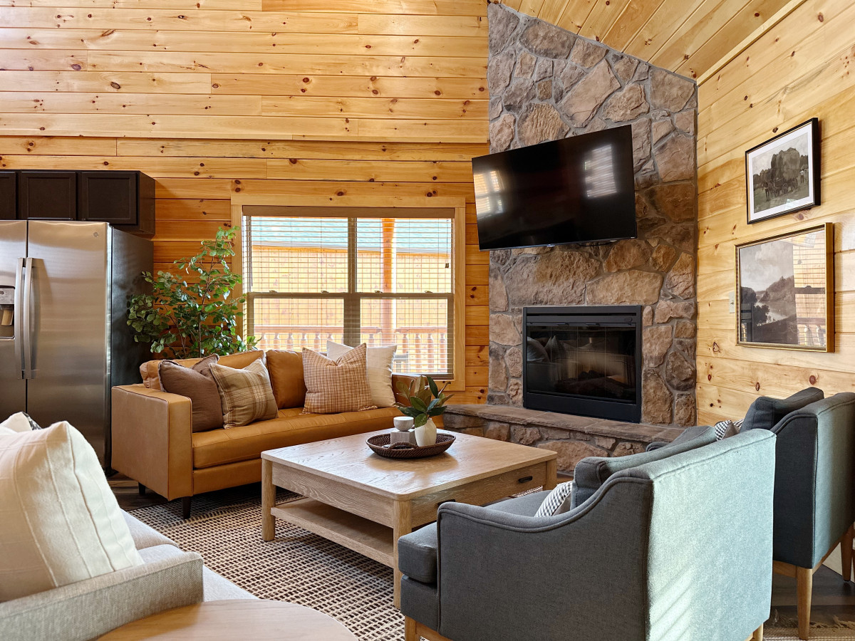 Modern Cabin W/ Indoor Pool, MTN View, & Game Room - Home Rental In ...