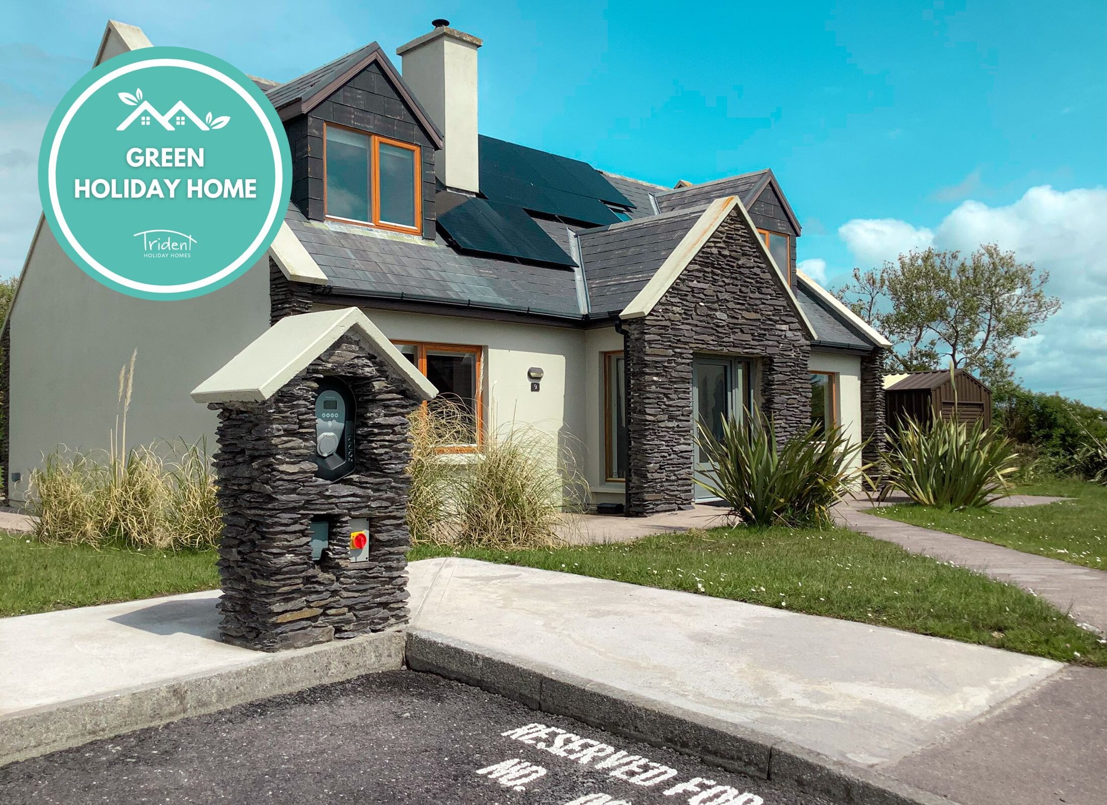 Stone Cottage Holiday Home, Sustainable Seaside Self-Catering Green Holiday Home Available in Ballinskelligs, County Kerry 