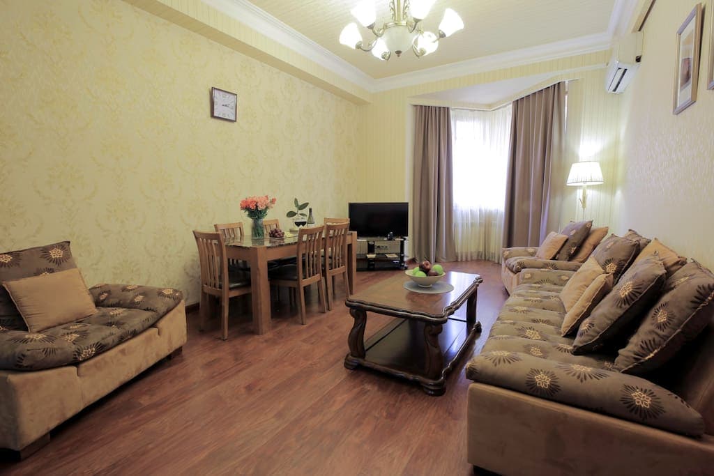 Living room - perfect for relaxing and watching TV