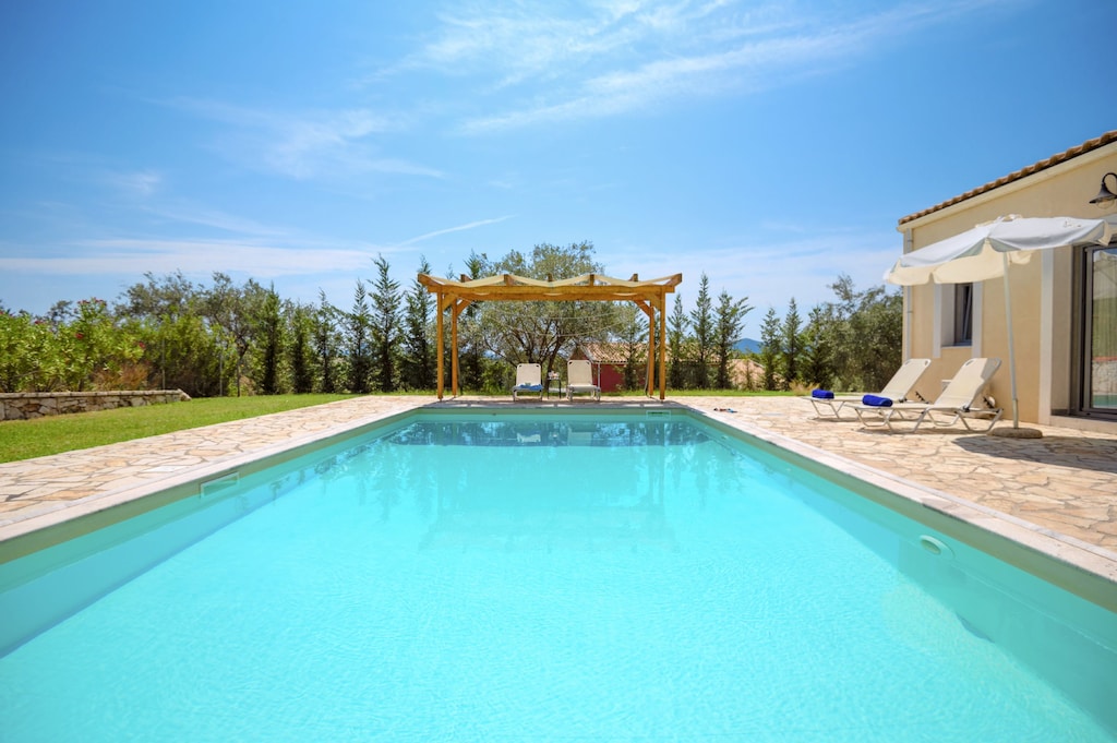 Enjoy the sparkling pool all day long