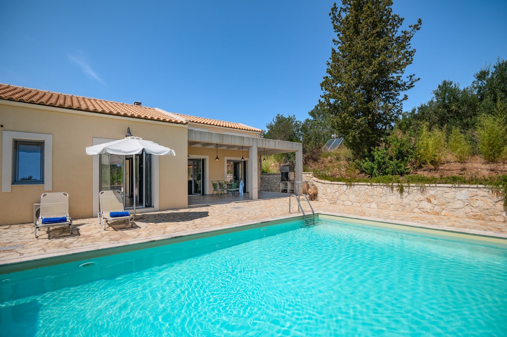 Enjoy the sparkling pool all day long